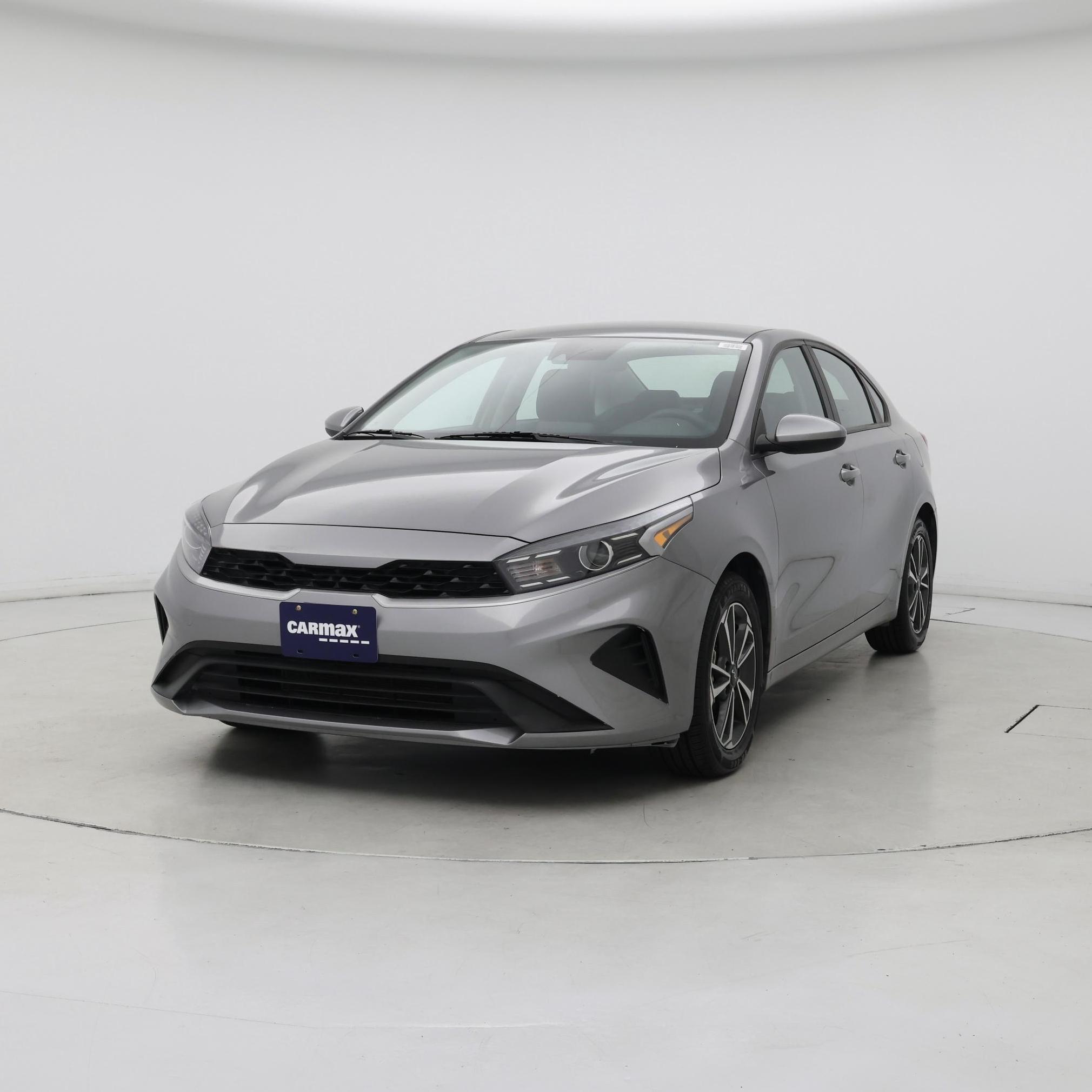 Thumbnail: 2023 Kia Forte - 4