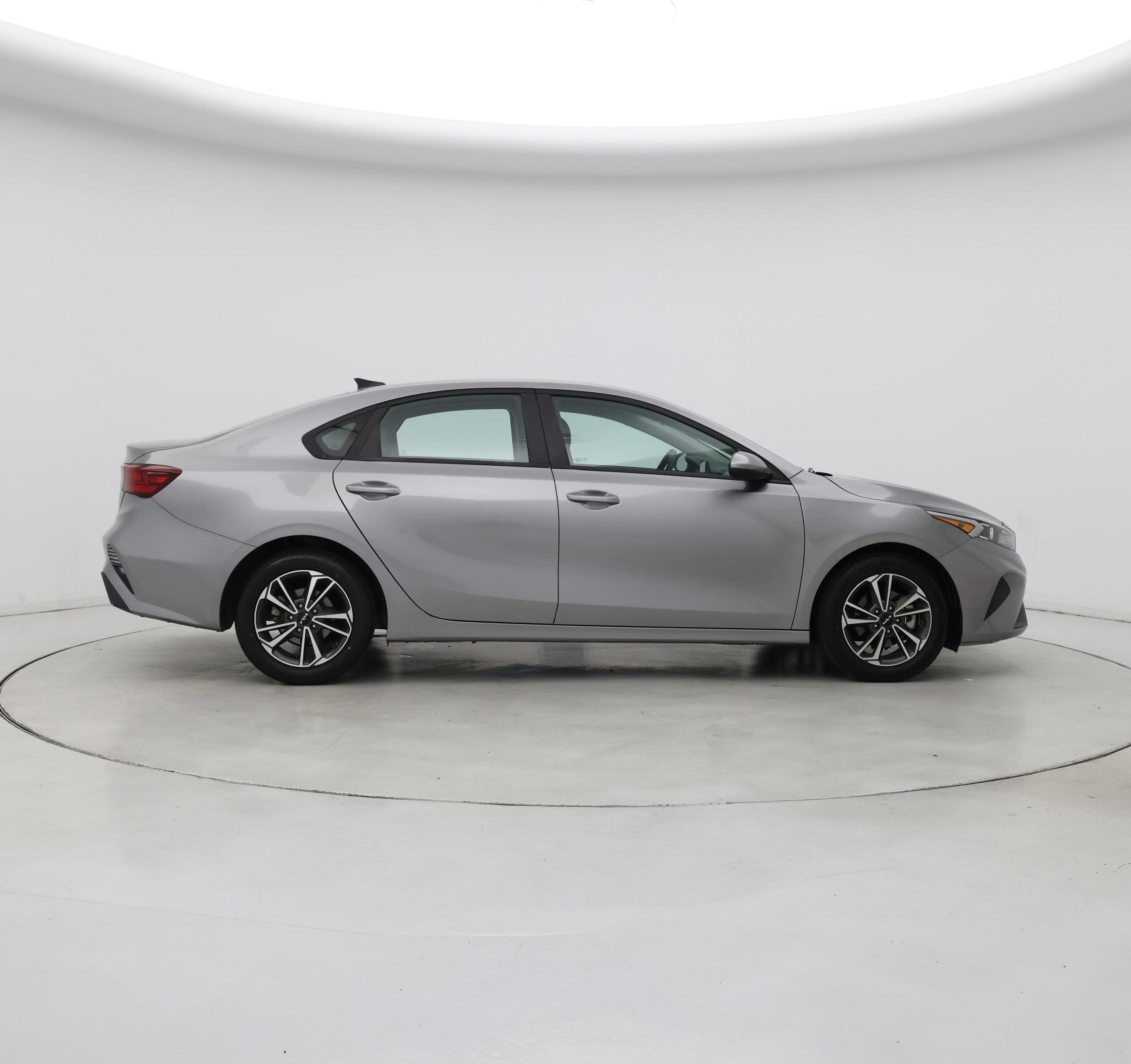 Thumbnail: 2023 Kia Forte - 7