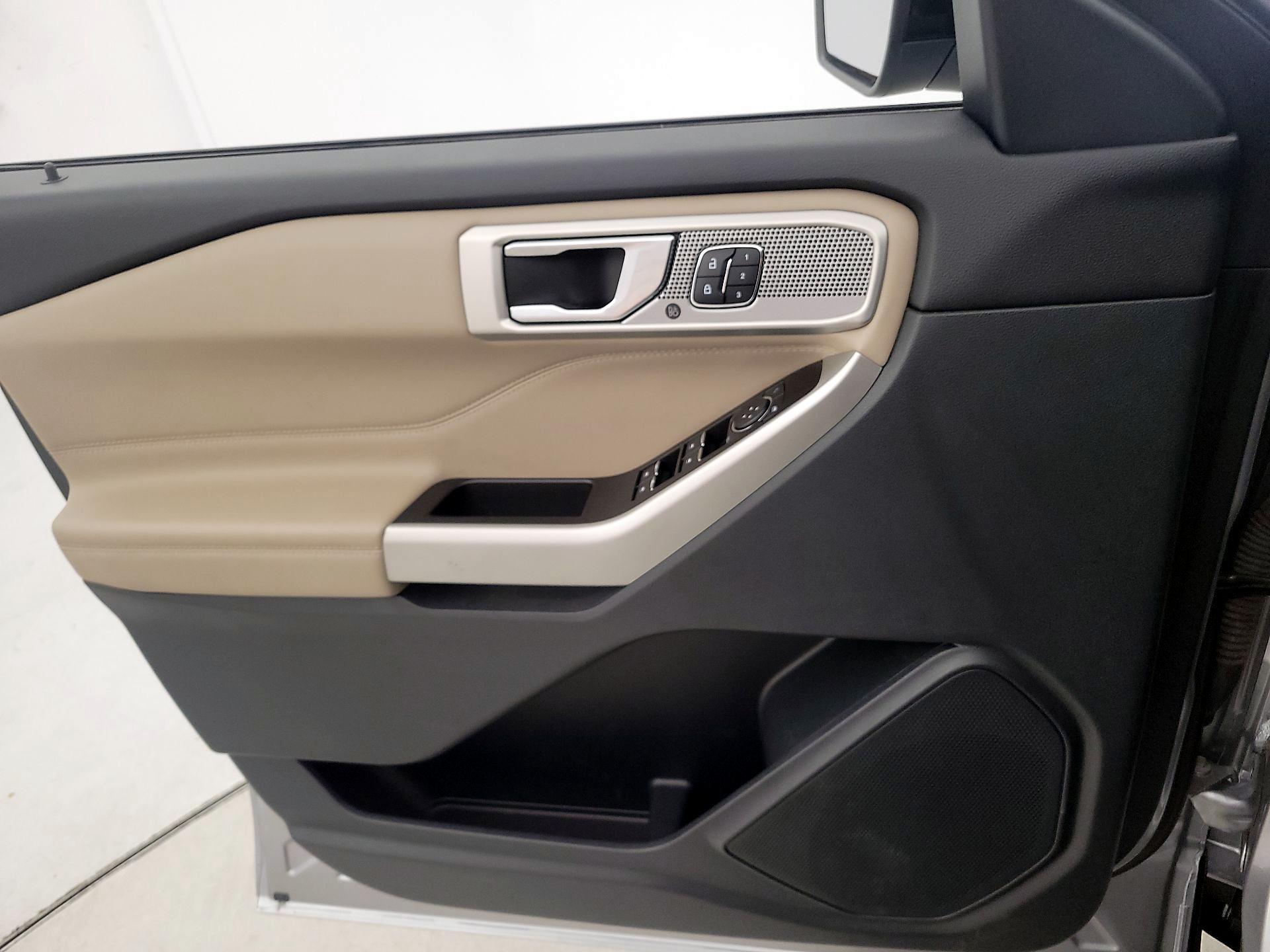 Thumbnail: 2020 Ford Explorer - 12
