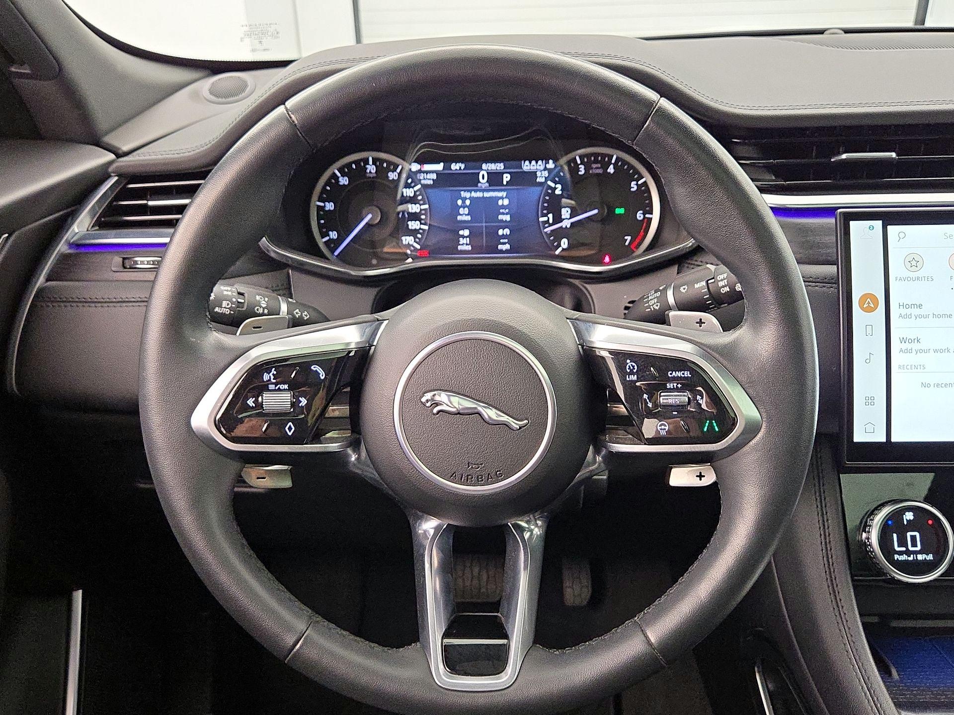 Thumbnail: 2023 Jaguar F-Pace - 10