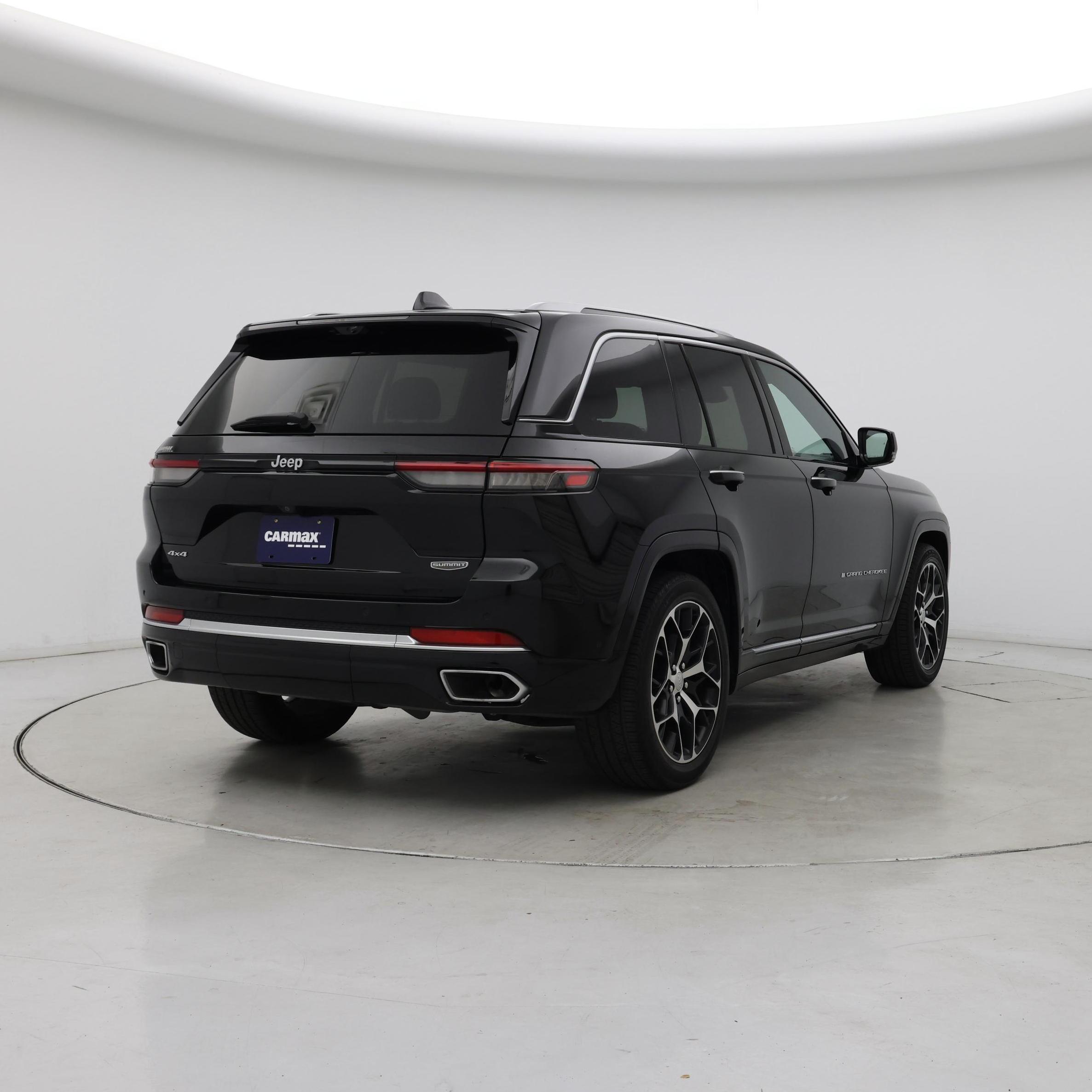 Thumbnail: 2022 Jeep Grand Cherokee - 8