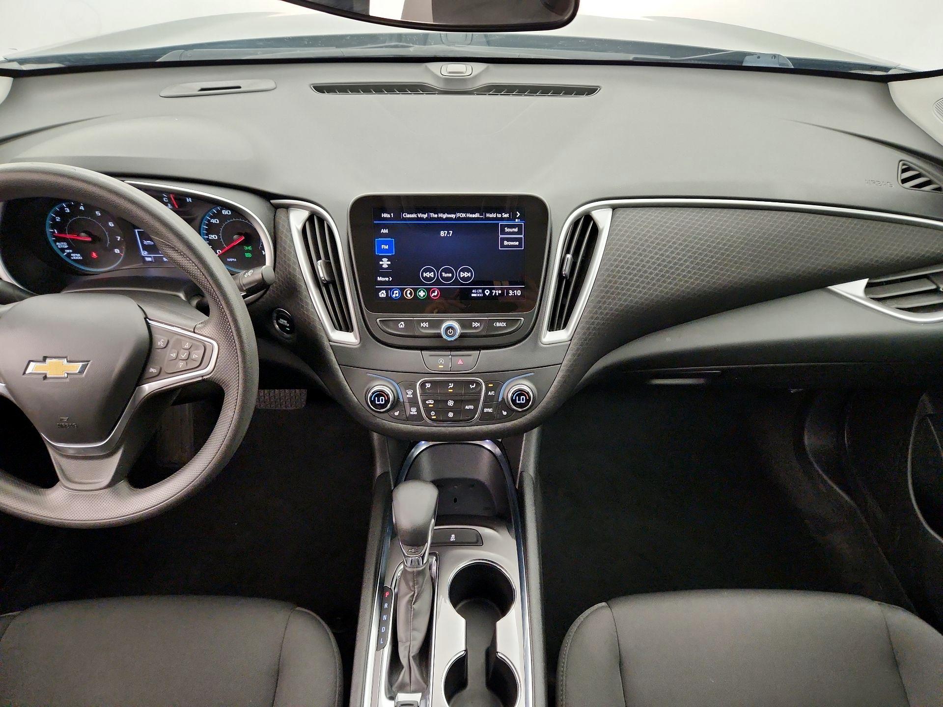 Thumbnail: 2023 Chevrolet Malibu - 9