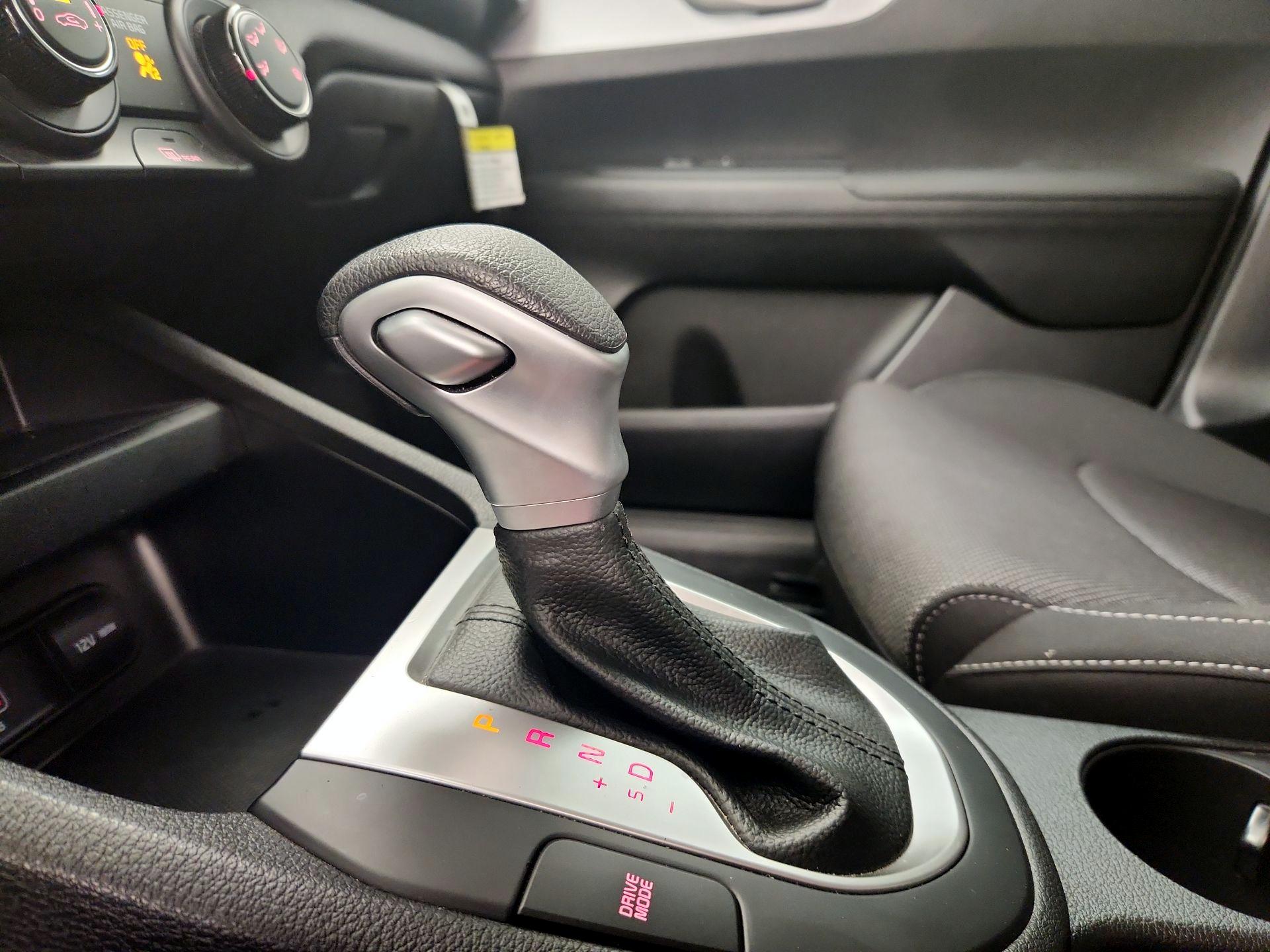 Thumbnail: 2023 Kia Forte - 17