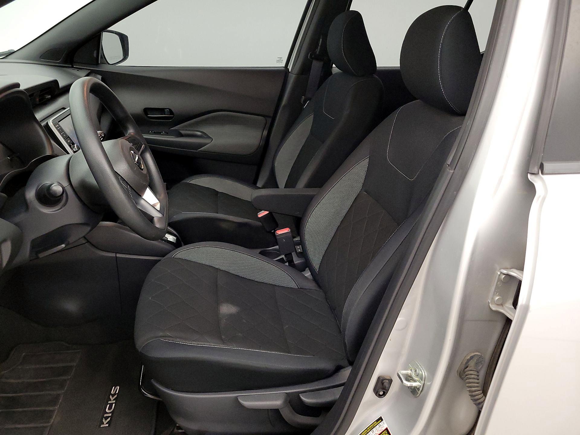Thumbnail: 2020 Nissan Kicks - 11