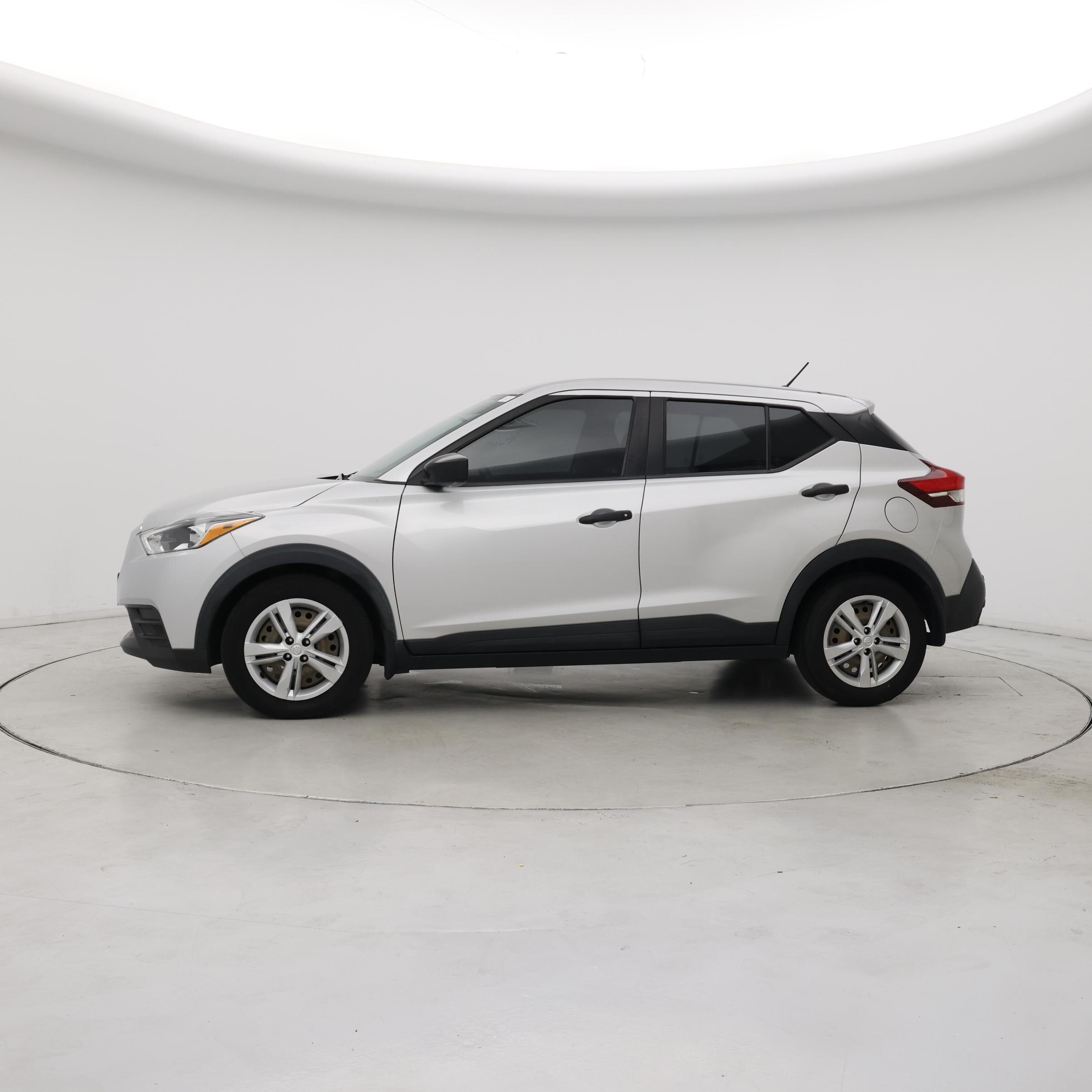 Thumbnail: 2020 Nissan Kicks - 3