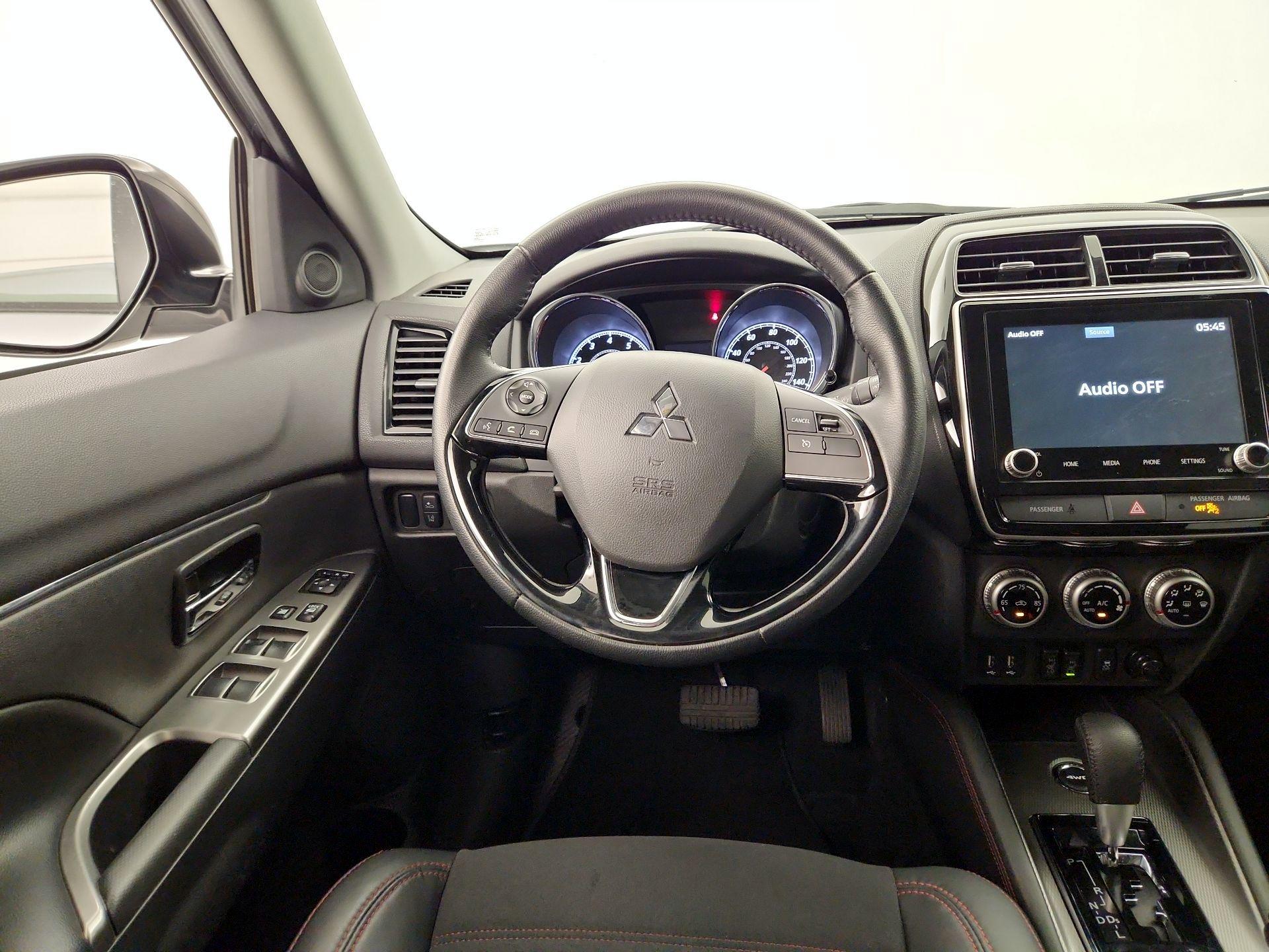Thumbnail: 2023 Mitsubishi Outlander Sport - 10