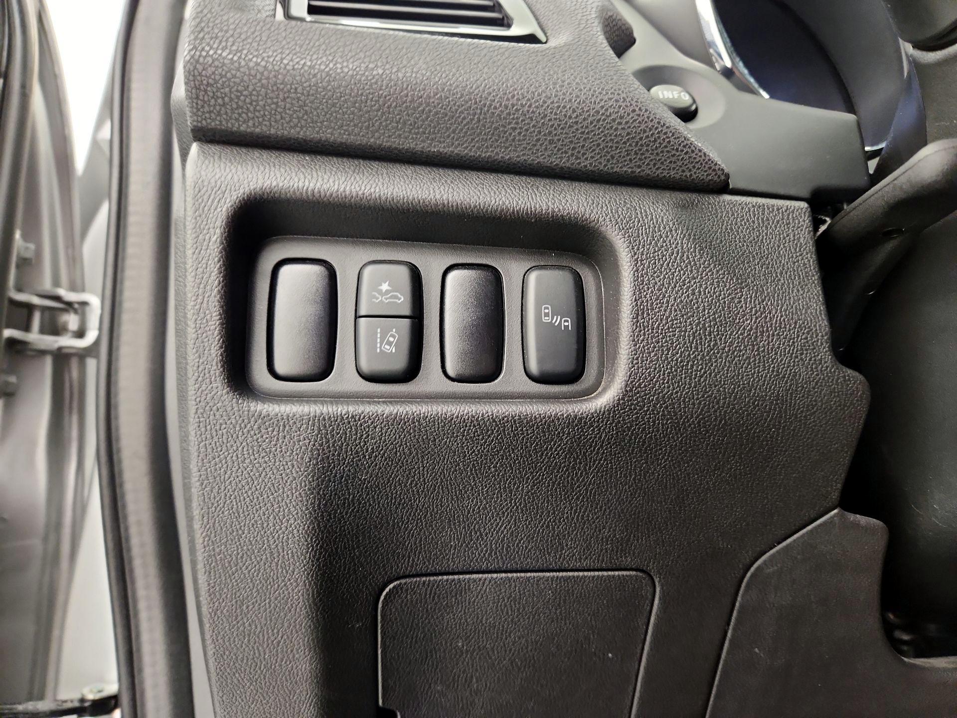 Thumbnail: 2023 Mitsubishi Outlander Sport - 13