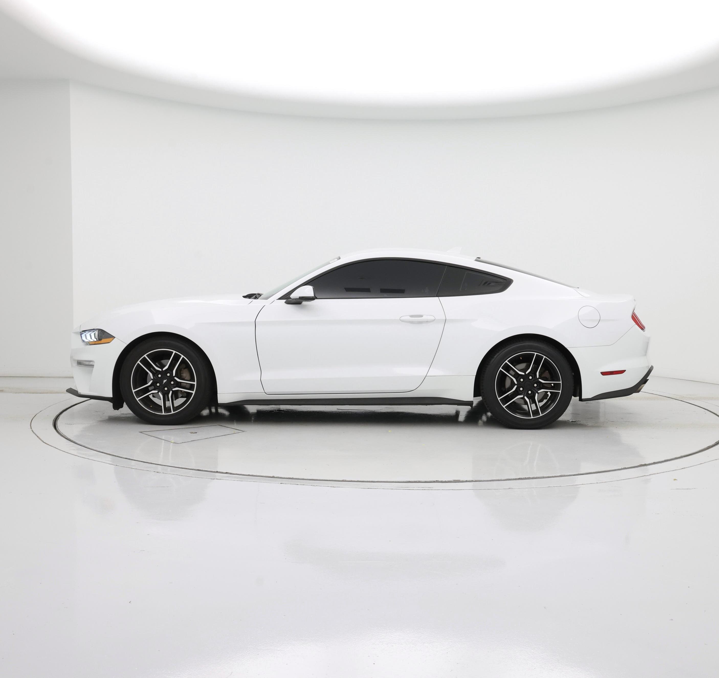 Thumbnail: 2022 Ford Mustang - 3