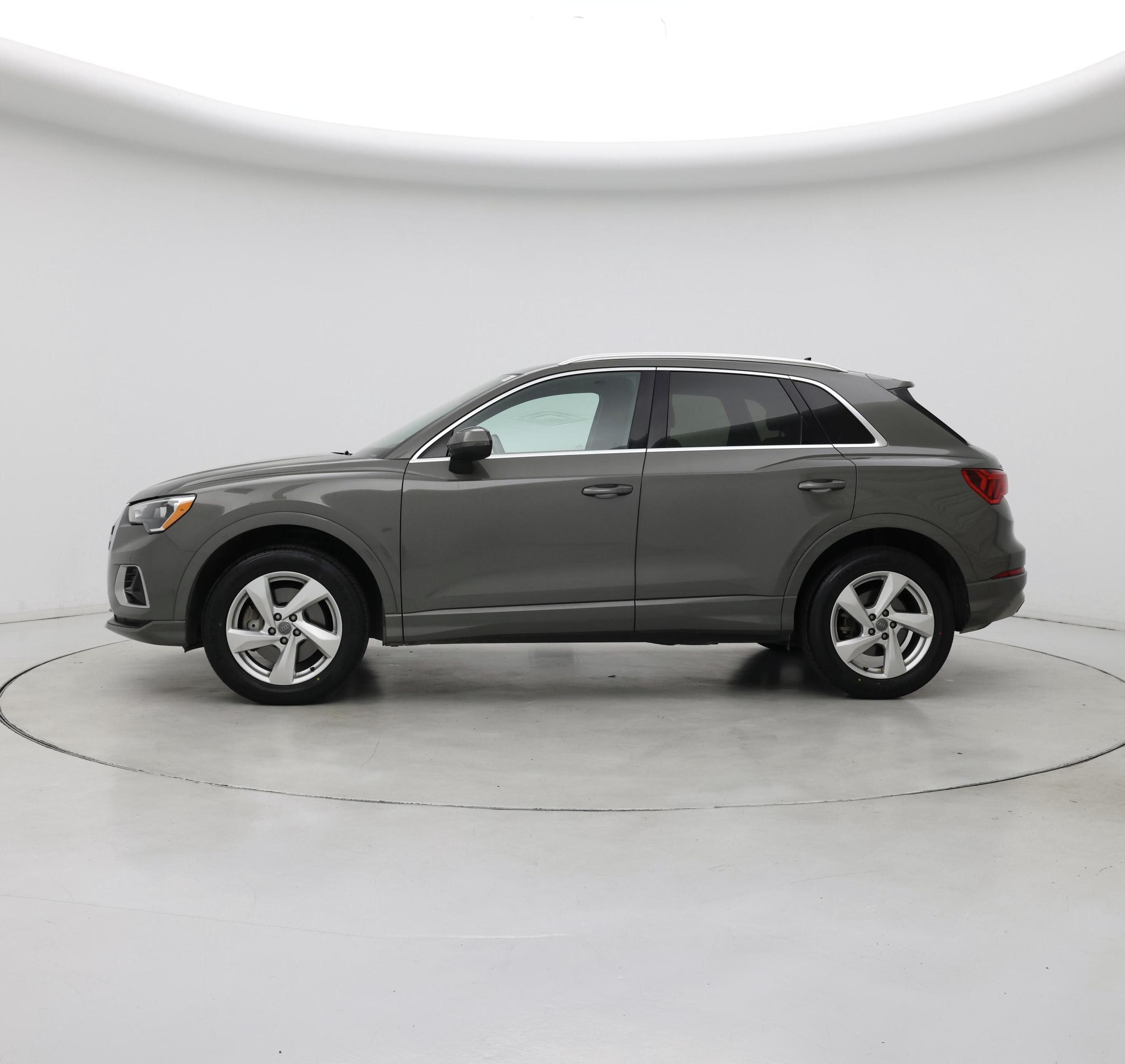 Thumbnail: 2020 Audi Q3 - 3