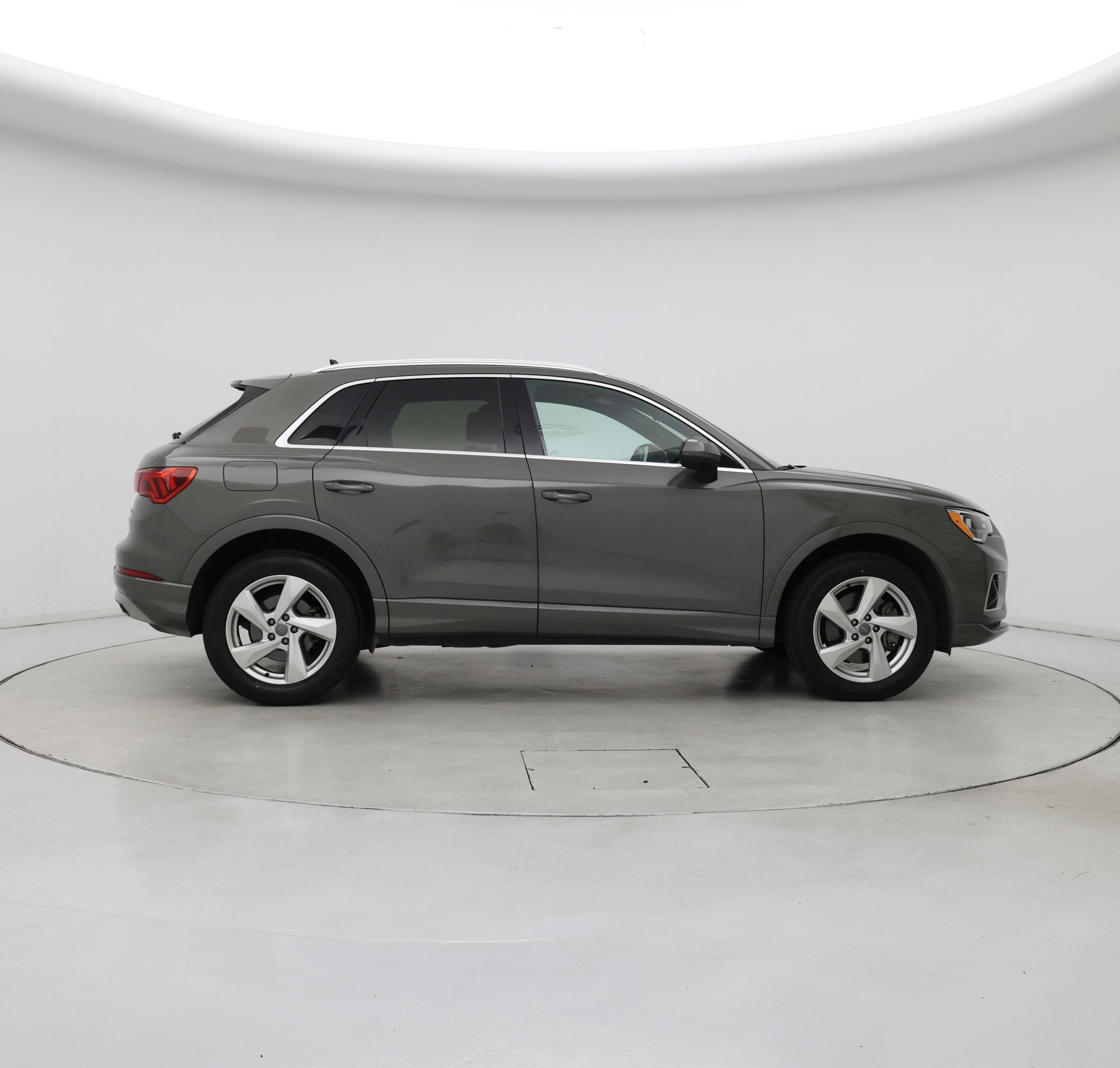 Thumbnail: 2020 Audi Q3 - 7