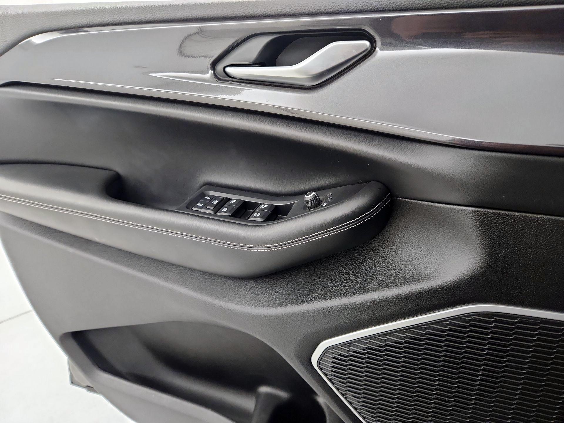 Thumbnail: 2022 Jeep Grand Cherokee L - 11