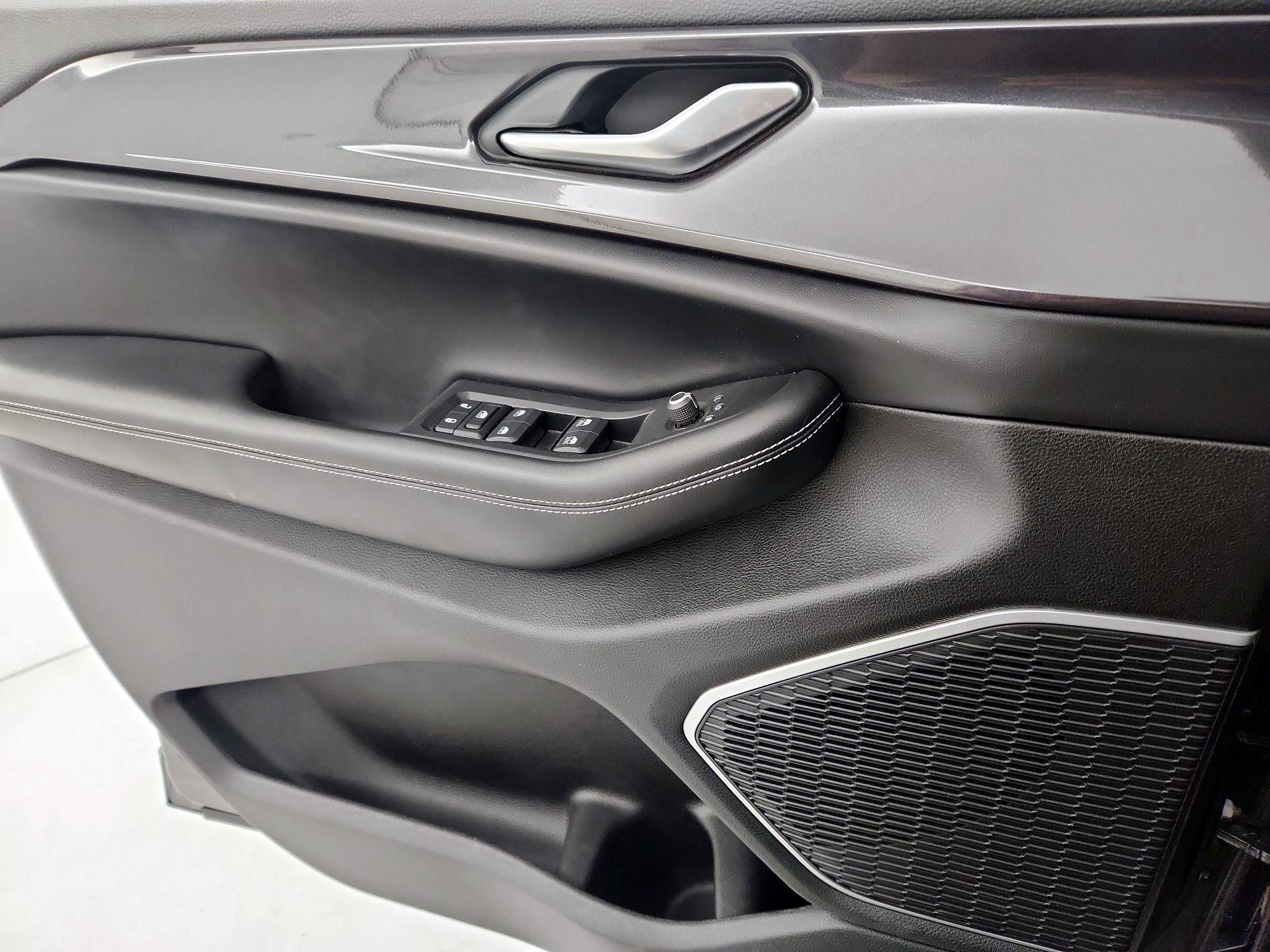 Thumbnail: 2022 Jeep Grand Cherokee L - 12