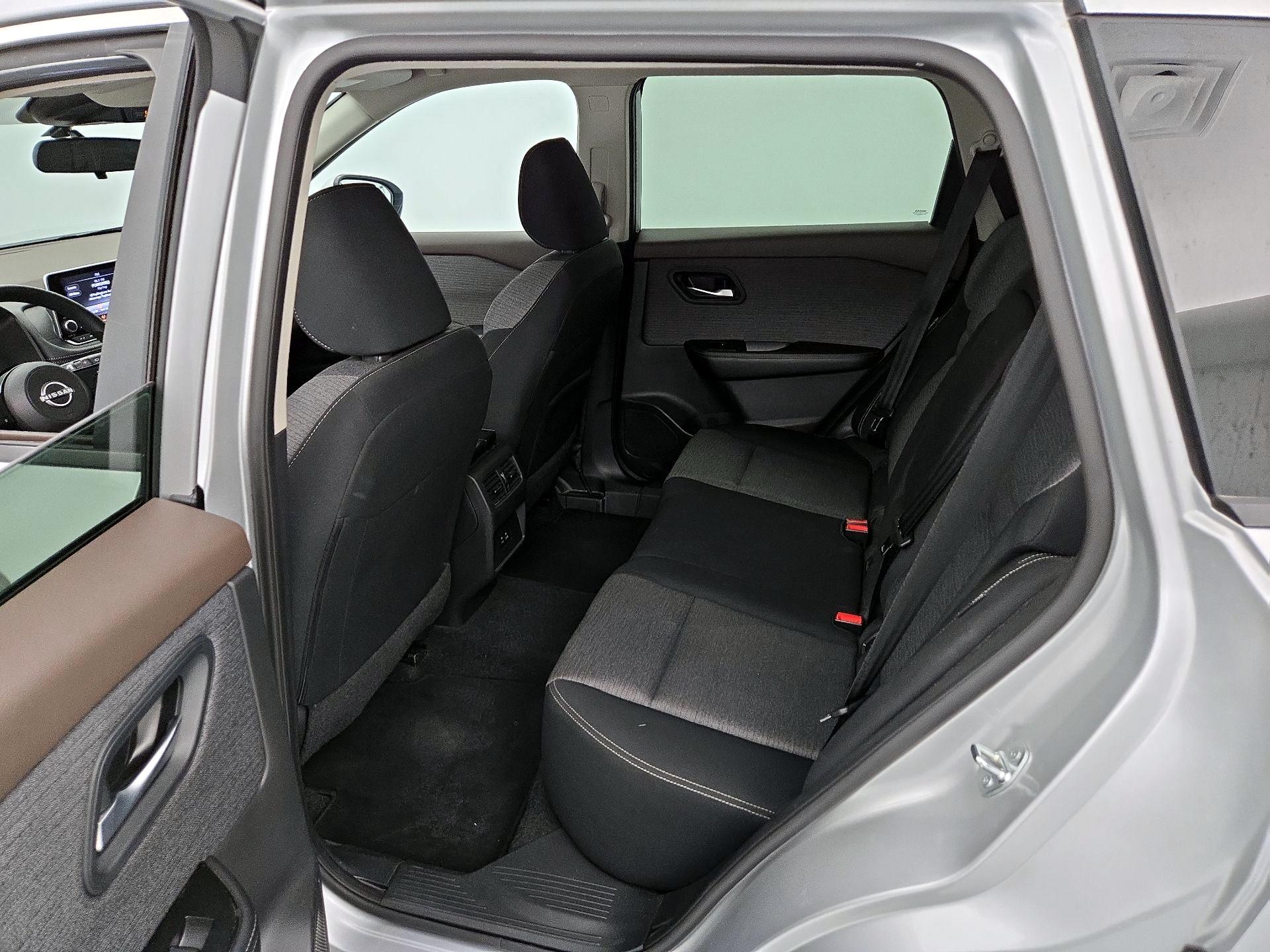 Thumbnail: 2023 Nissan Rogue - 19