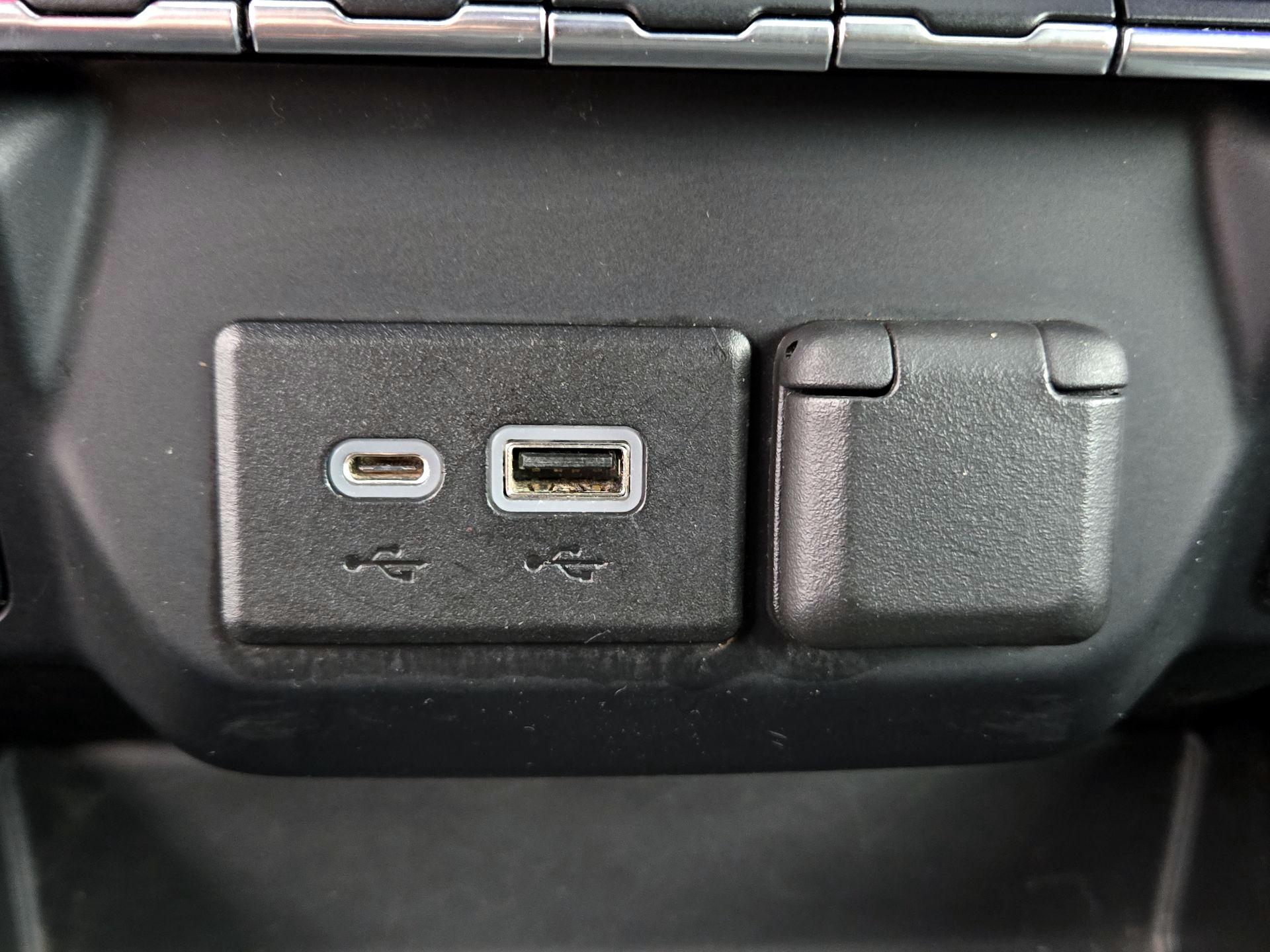 Thumbnail: 2021 Chevrolet Silverado 1500 - 18