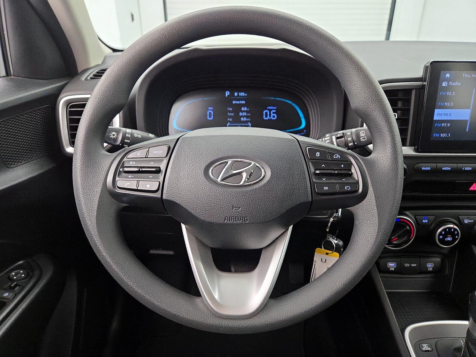 Thumbnail: 2023 Hyundai Venue - 10