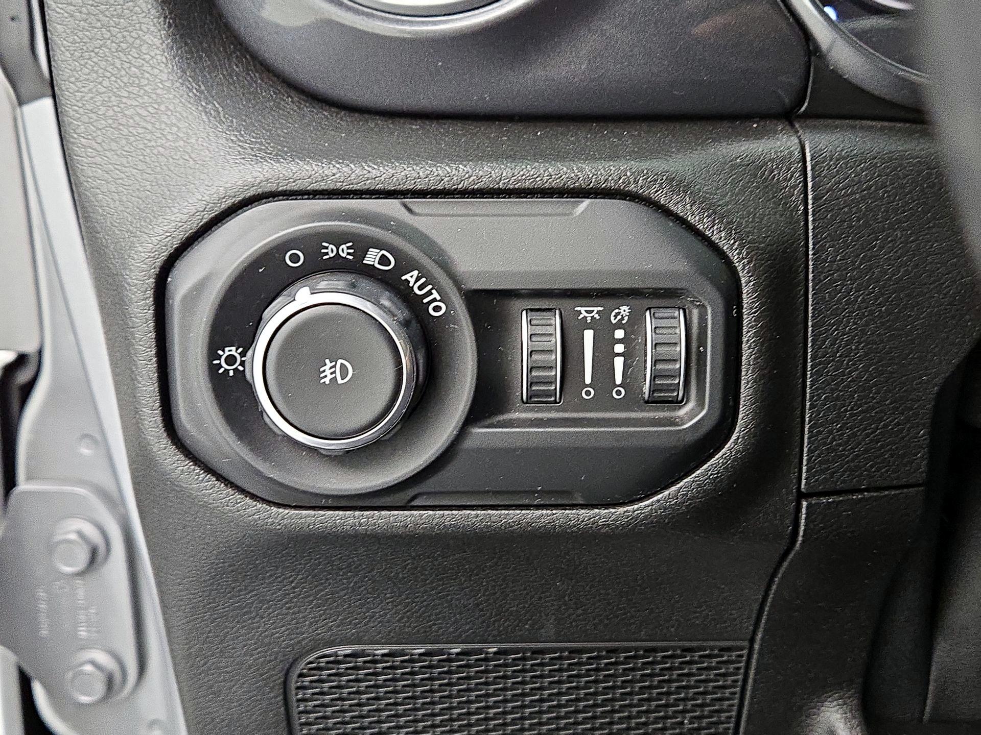 Thumbnail: 2021 Jeep Wrangler - 13