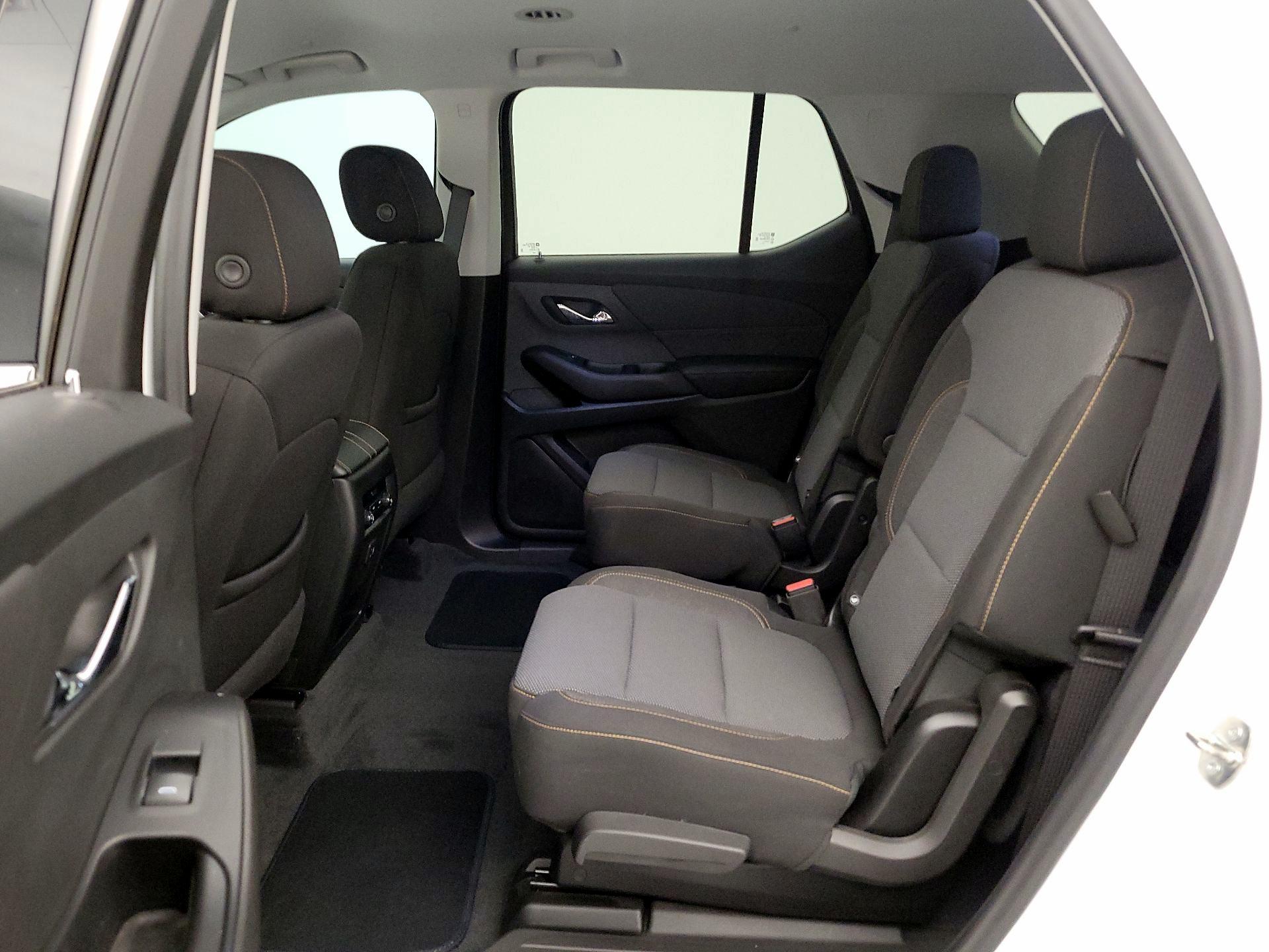 Thumbnail: 2021 Chevrolet Traverse - 19