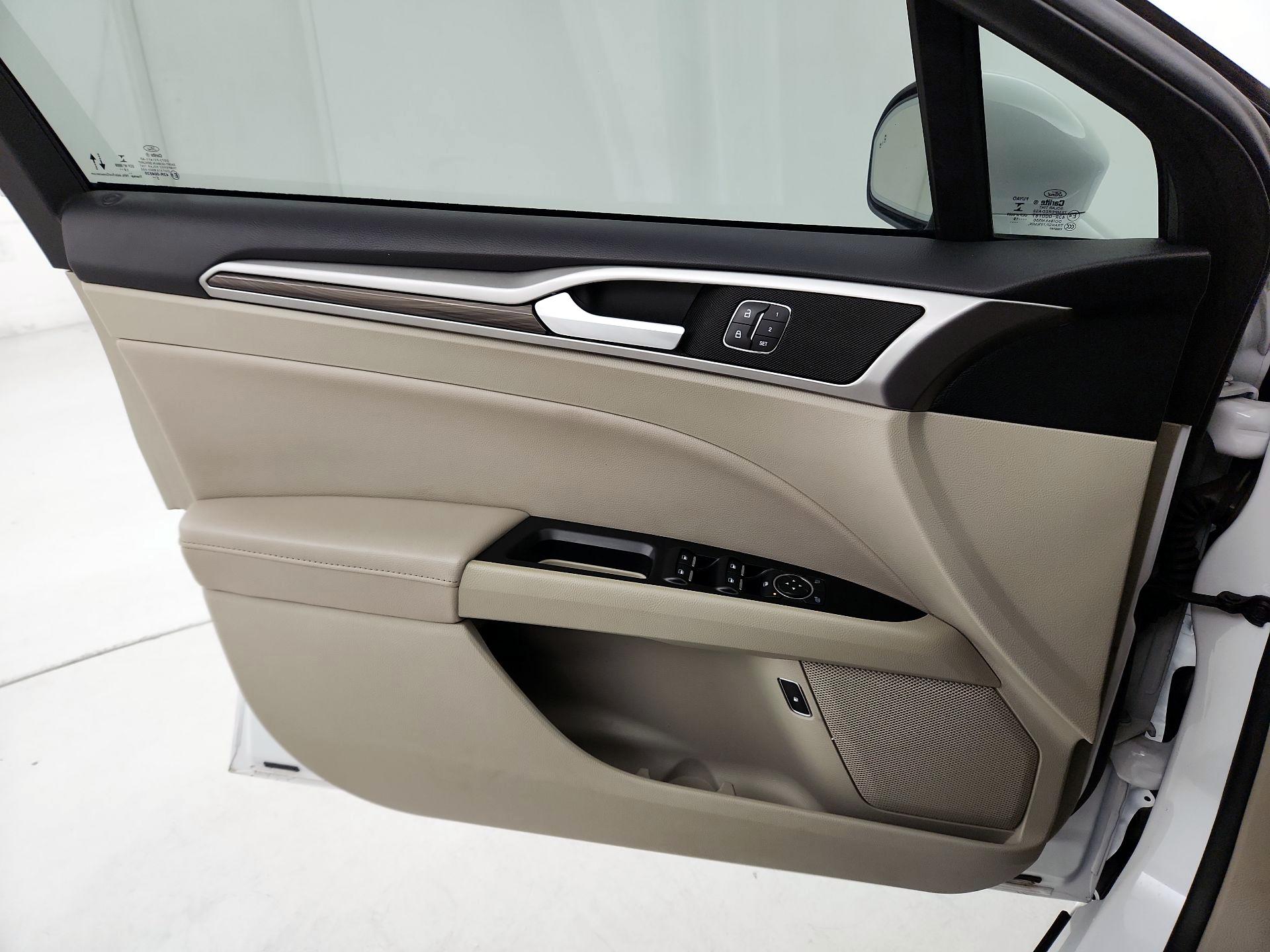 Thumbnail: 2020 Ford Fusion - 12