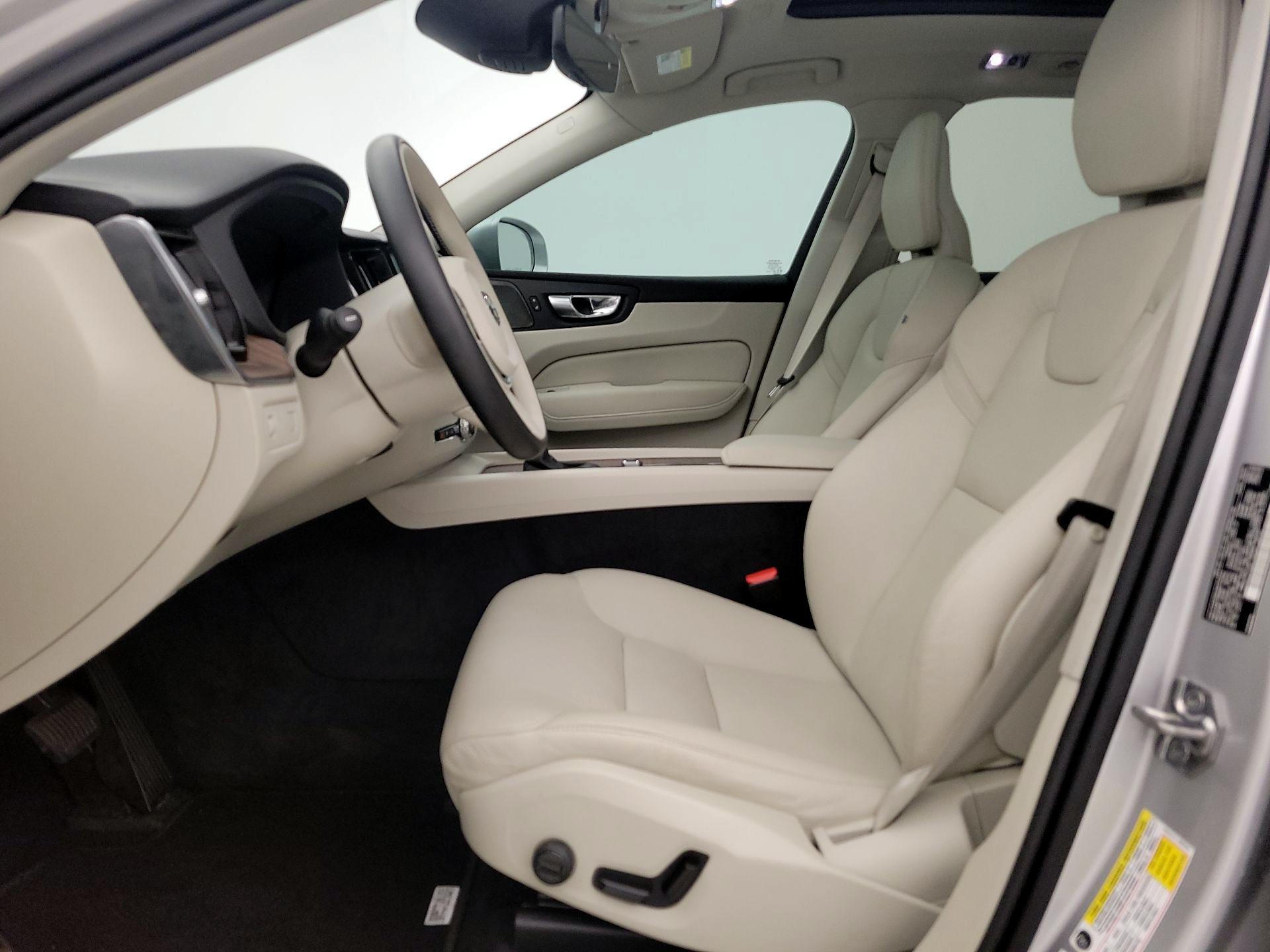 Thumbnail: 2021 Volvo XC60 - 11
