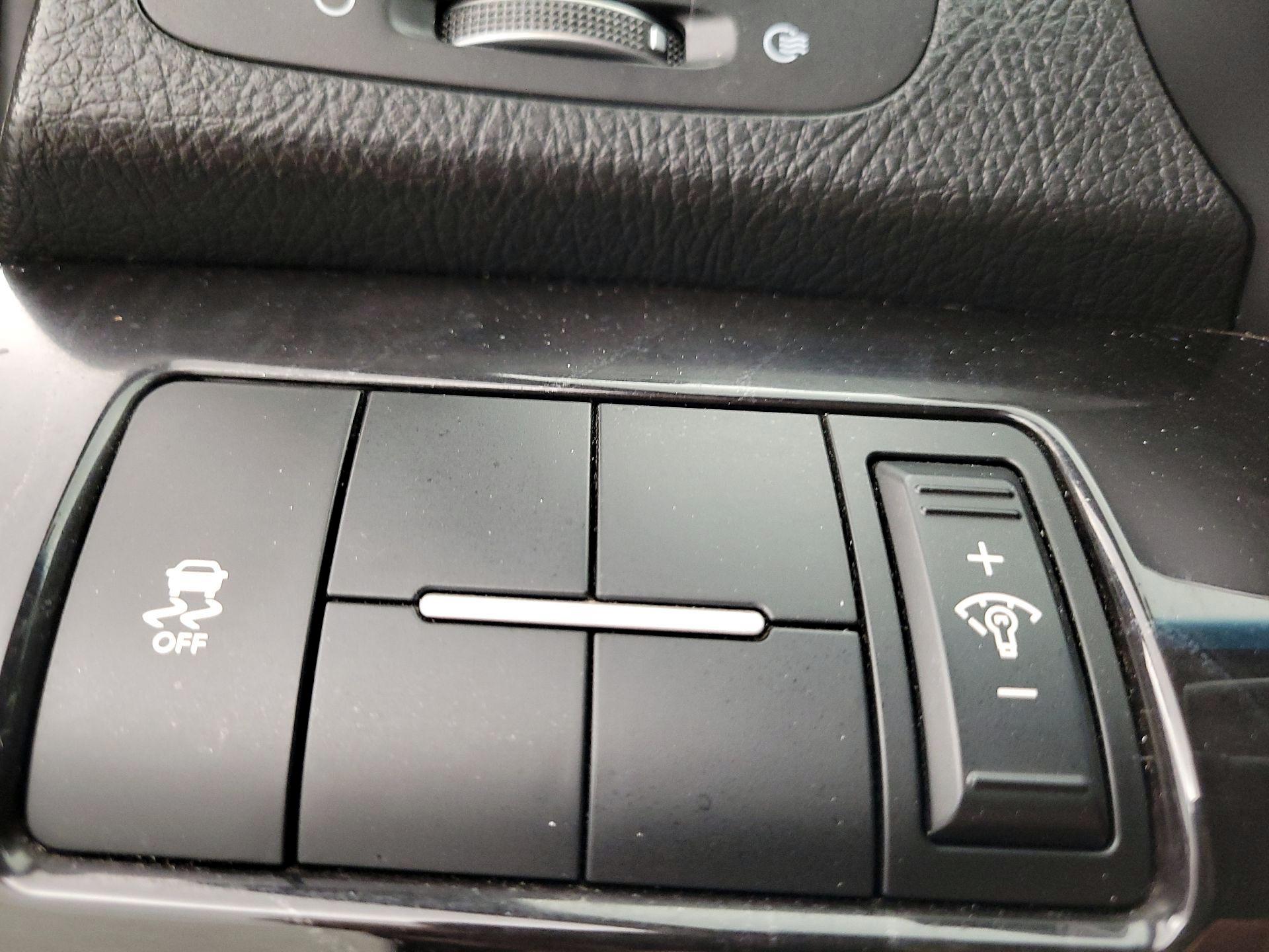 Thumbnail: 2014 Kia Sorento - 13