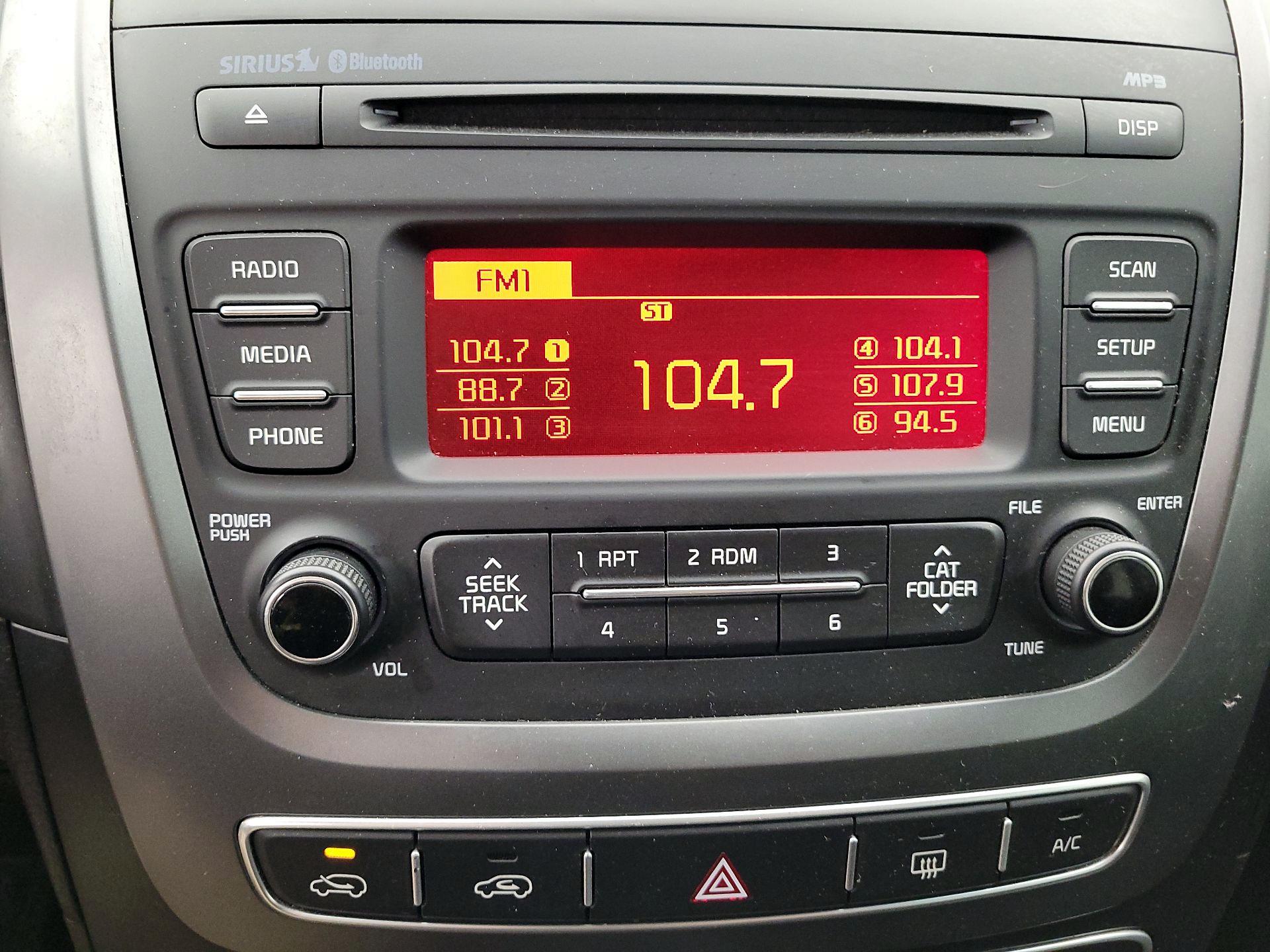Thumbnail: 2014 Kia Sorento - 14