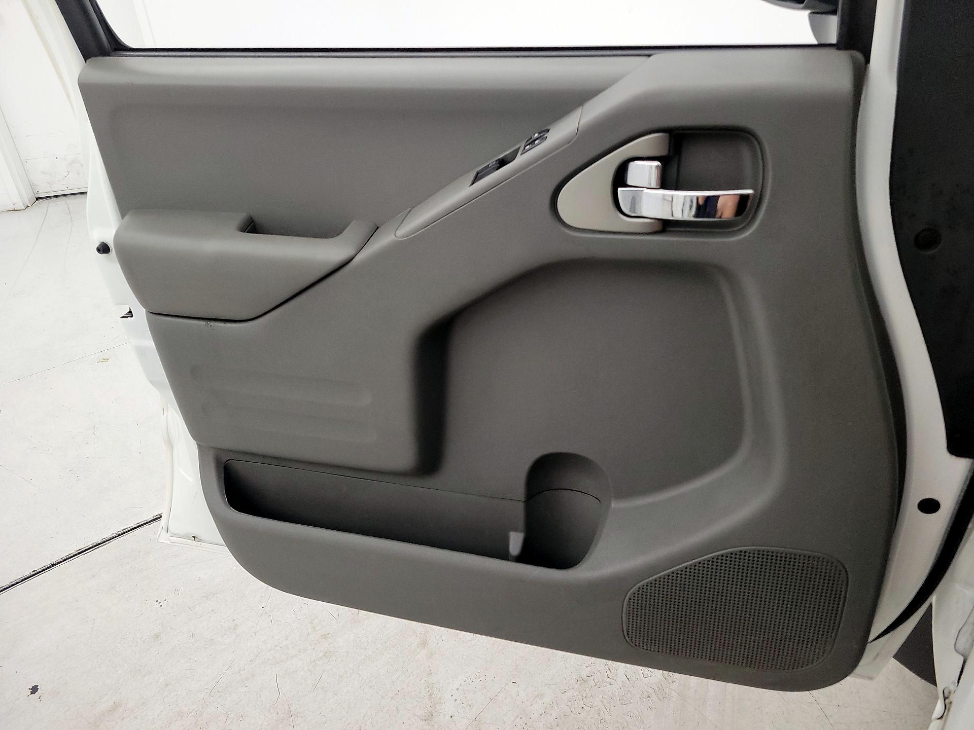 Thumbnail: 2020 Nissan Frontier - 12