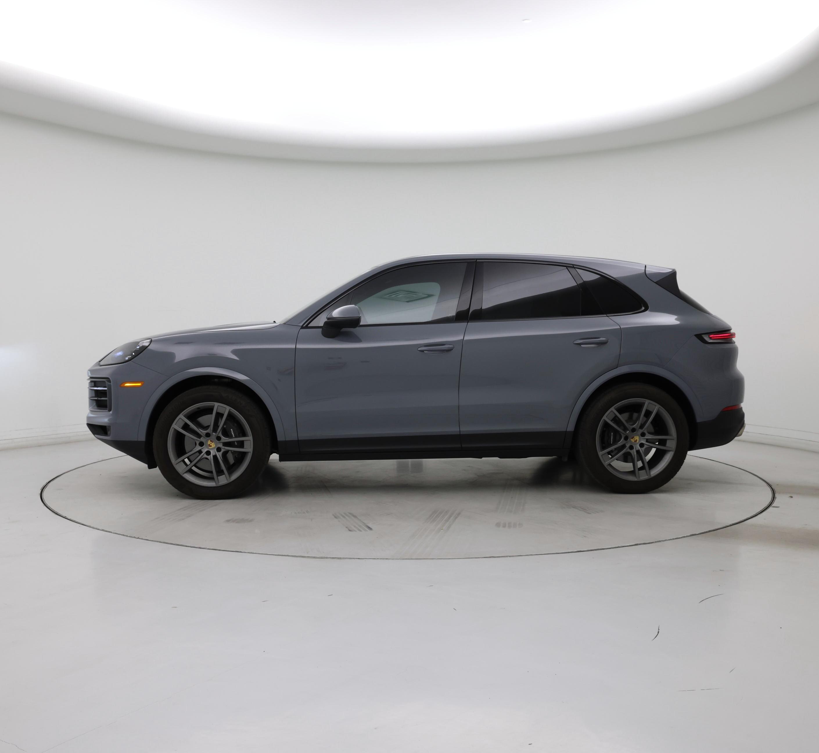 Thumbnail: 2024 Porsche Cayenne - 3
