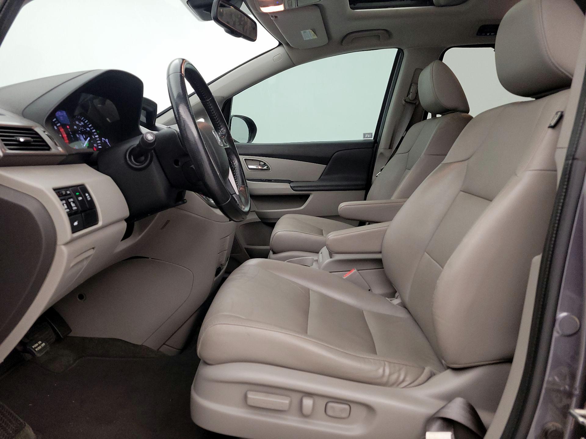 Thumbnail: 2015 Honda Odyssey - 11