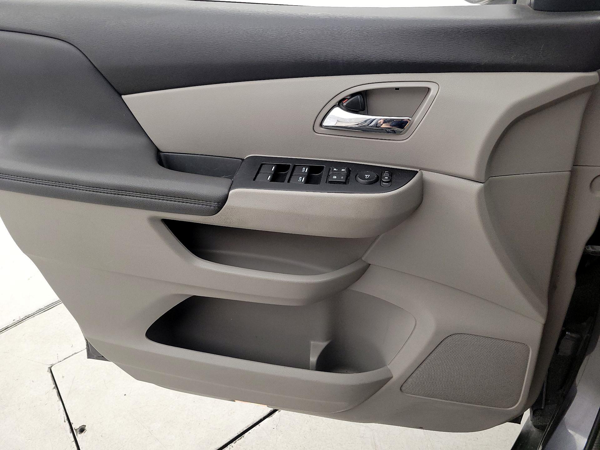Thumbnail: 2015 Honda Odyssey - 12