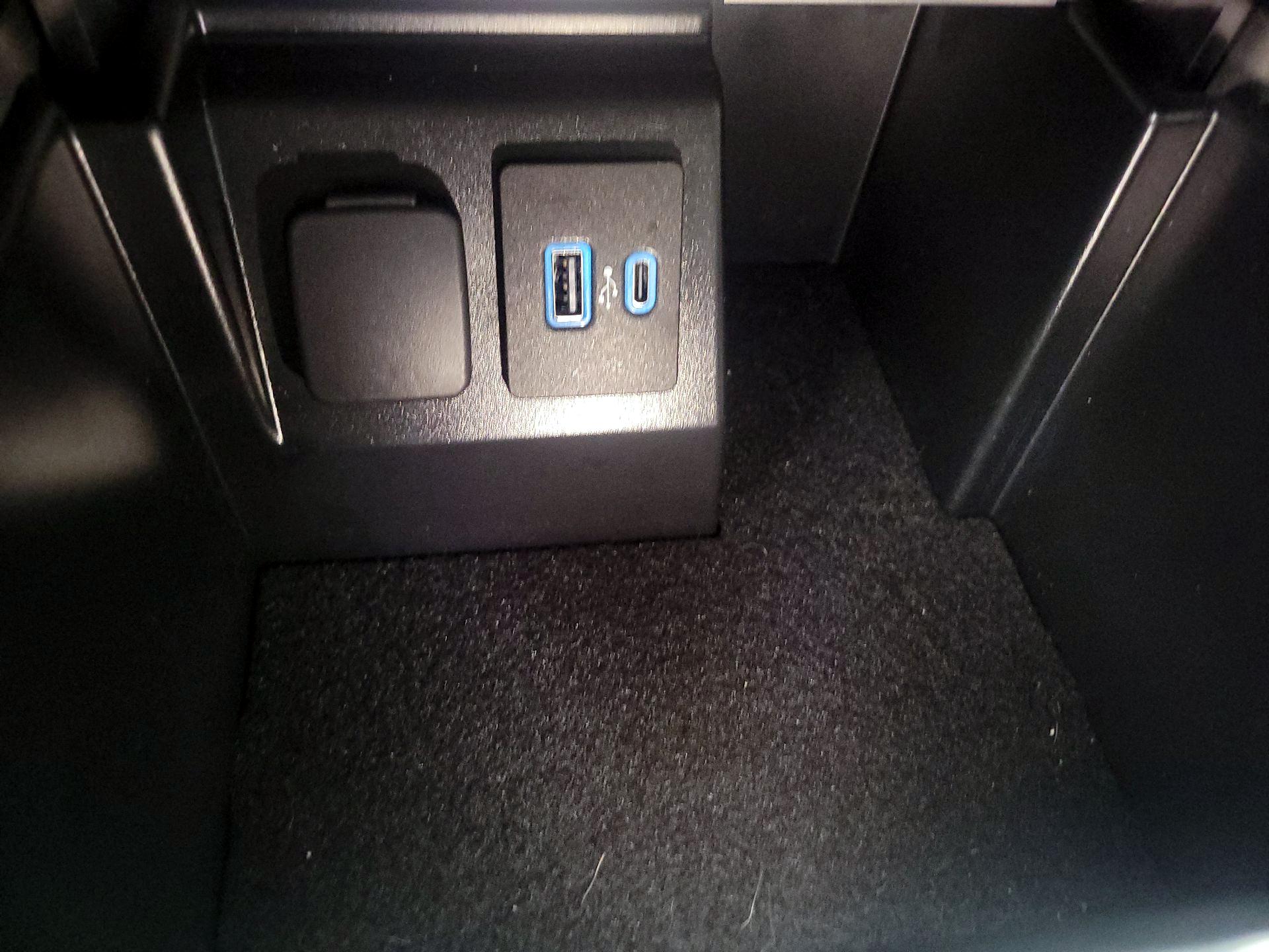 Thumbnail: 2021 Ford Explorer - 19