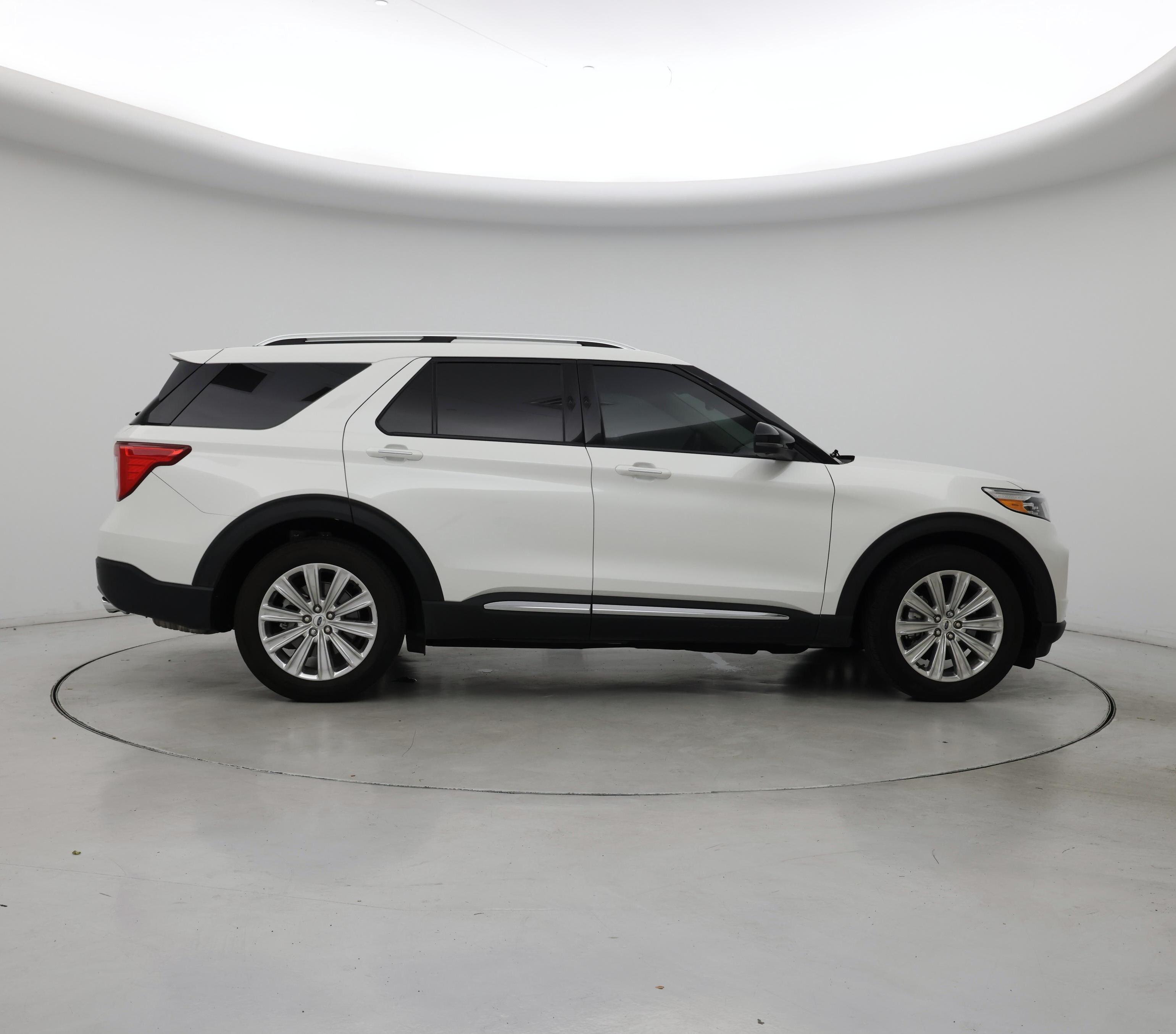 Thumbnail: 2021 Ford Explorer - 7