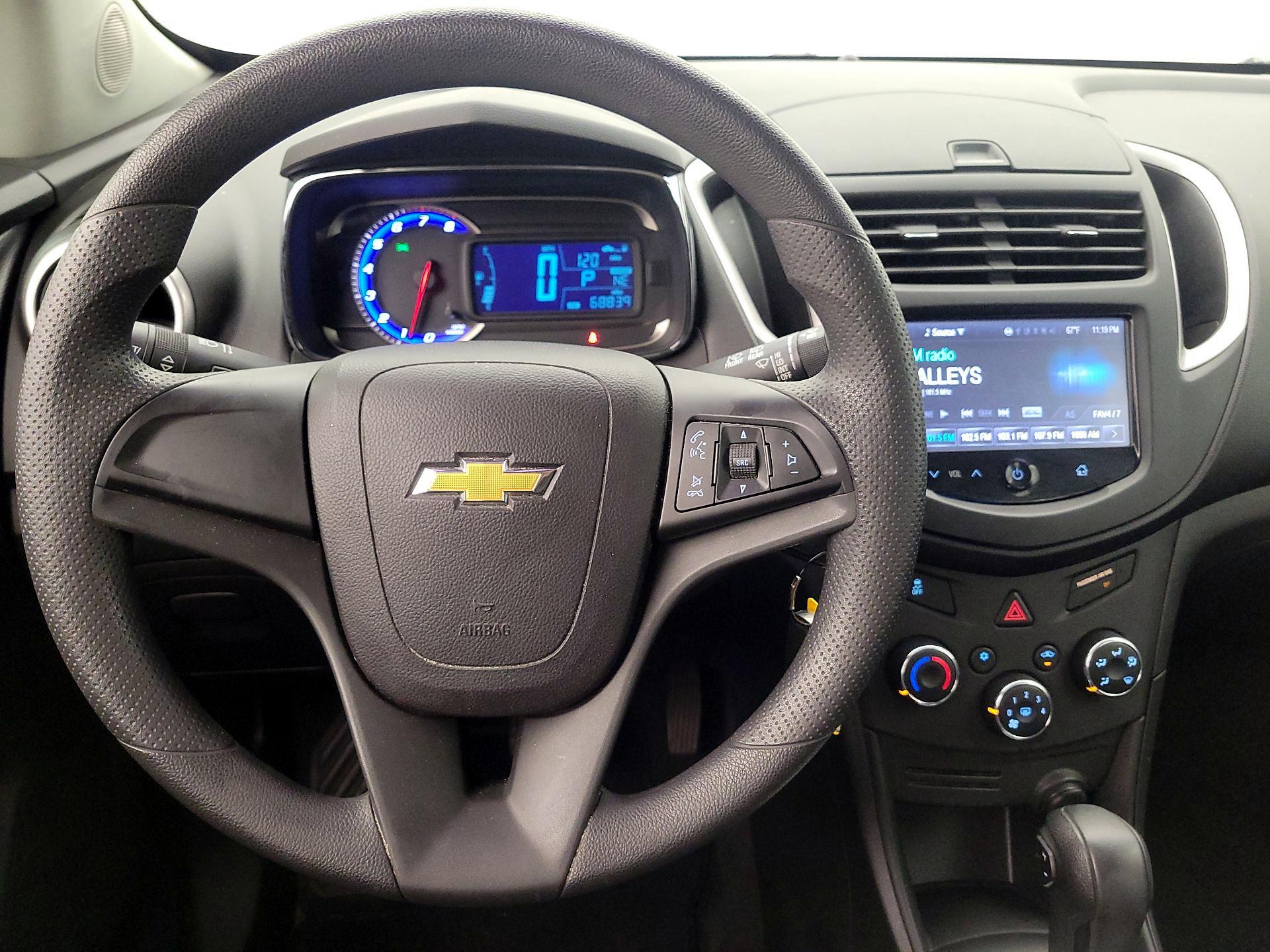 Thumbnail: 2015 Chevrolet Trax - 10