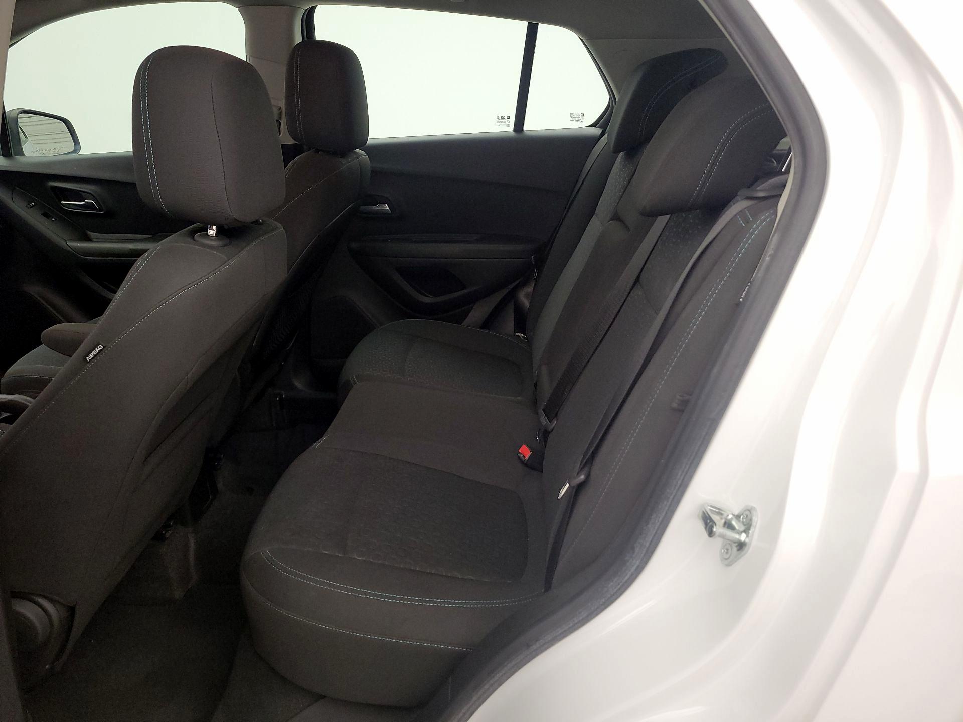 Thumbnail: 2015 Chevrolet Trax - 19
