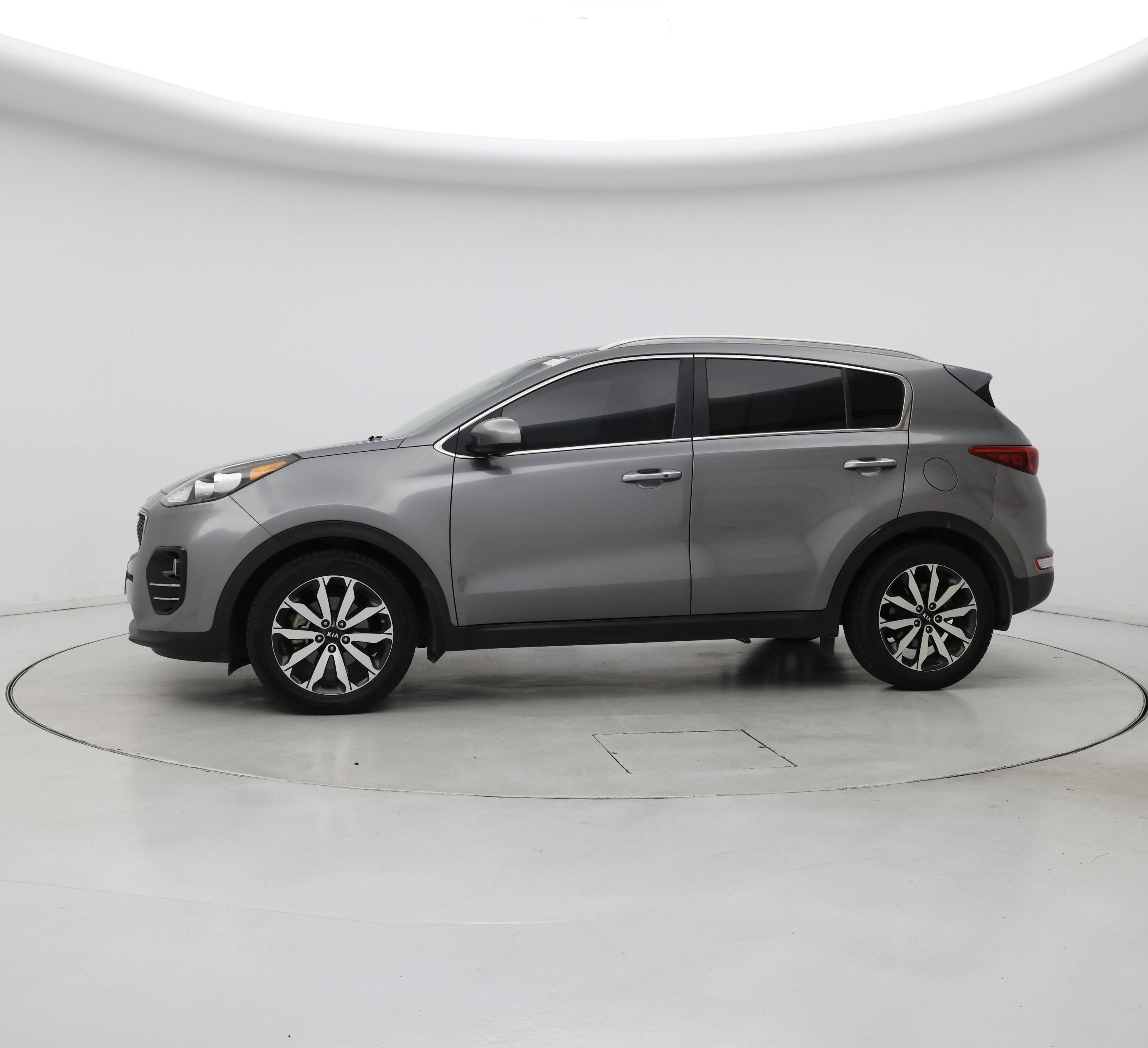Thumbnail: 2017 Kia Sportage - 3