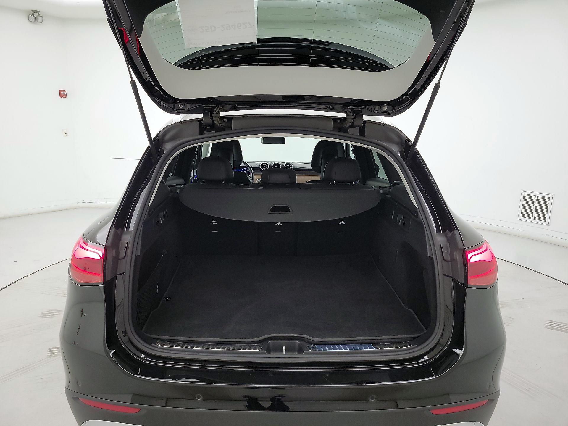 Thumbnail: 2023 Mercedes-Benz GLC - 20