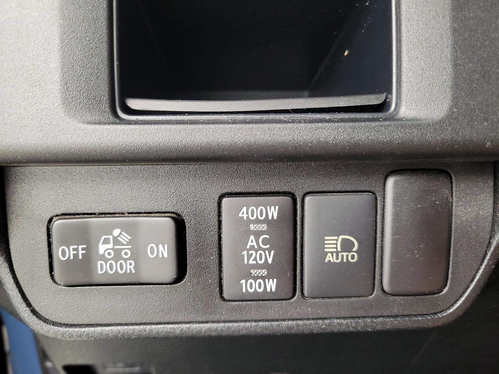 Thumbnail: 2019 Toyota Tacoma - 13