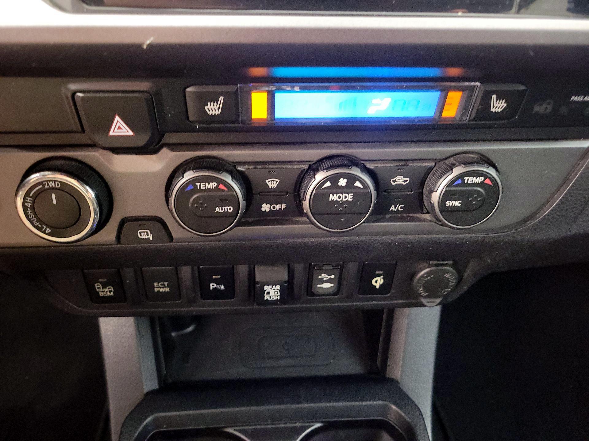 Thumbnail: 2019 Toyota Tacoma - 16