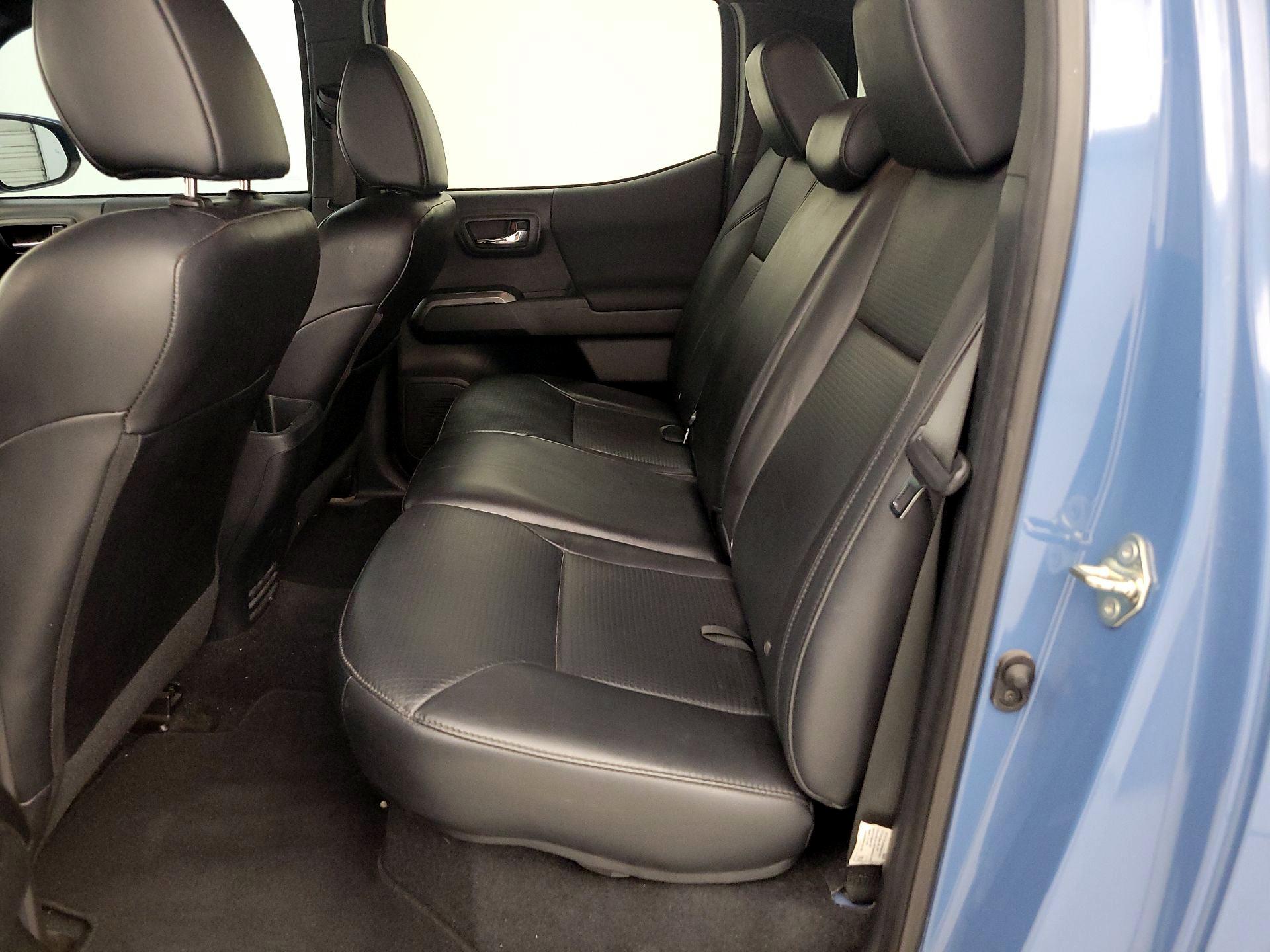 Thumbnail: 2019 Toyota Tacoma - 20