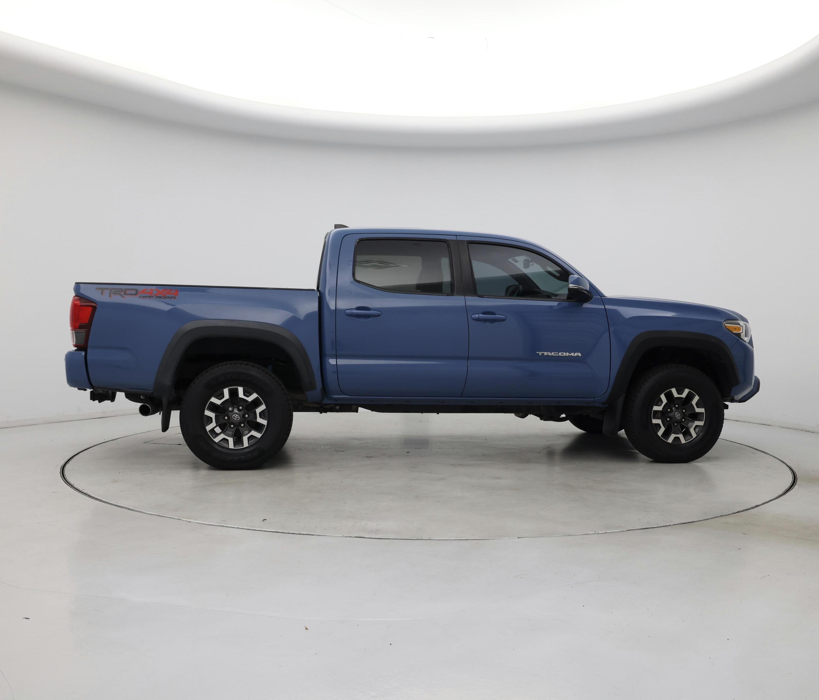 Thumbnail: 2019 Toyota Tacoma - 7