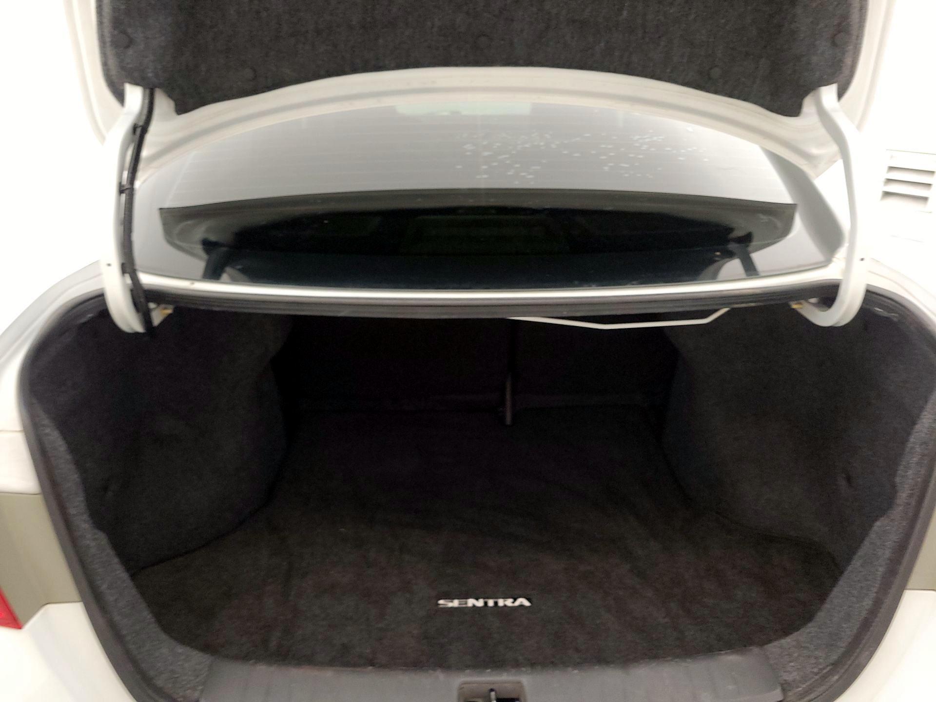 Thumbnail: 2019 Nissan Sentra - 20