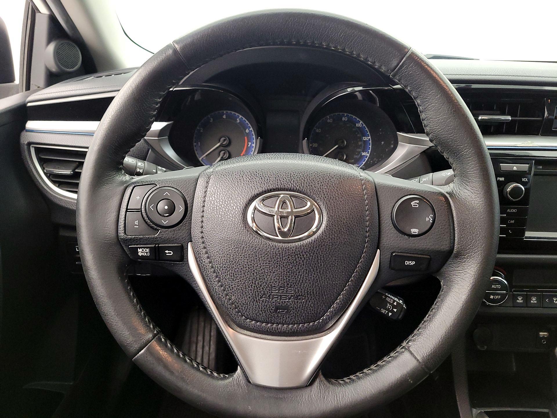 Thumbnail: 2015 Toyota Corolla - 10