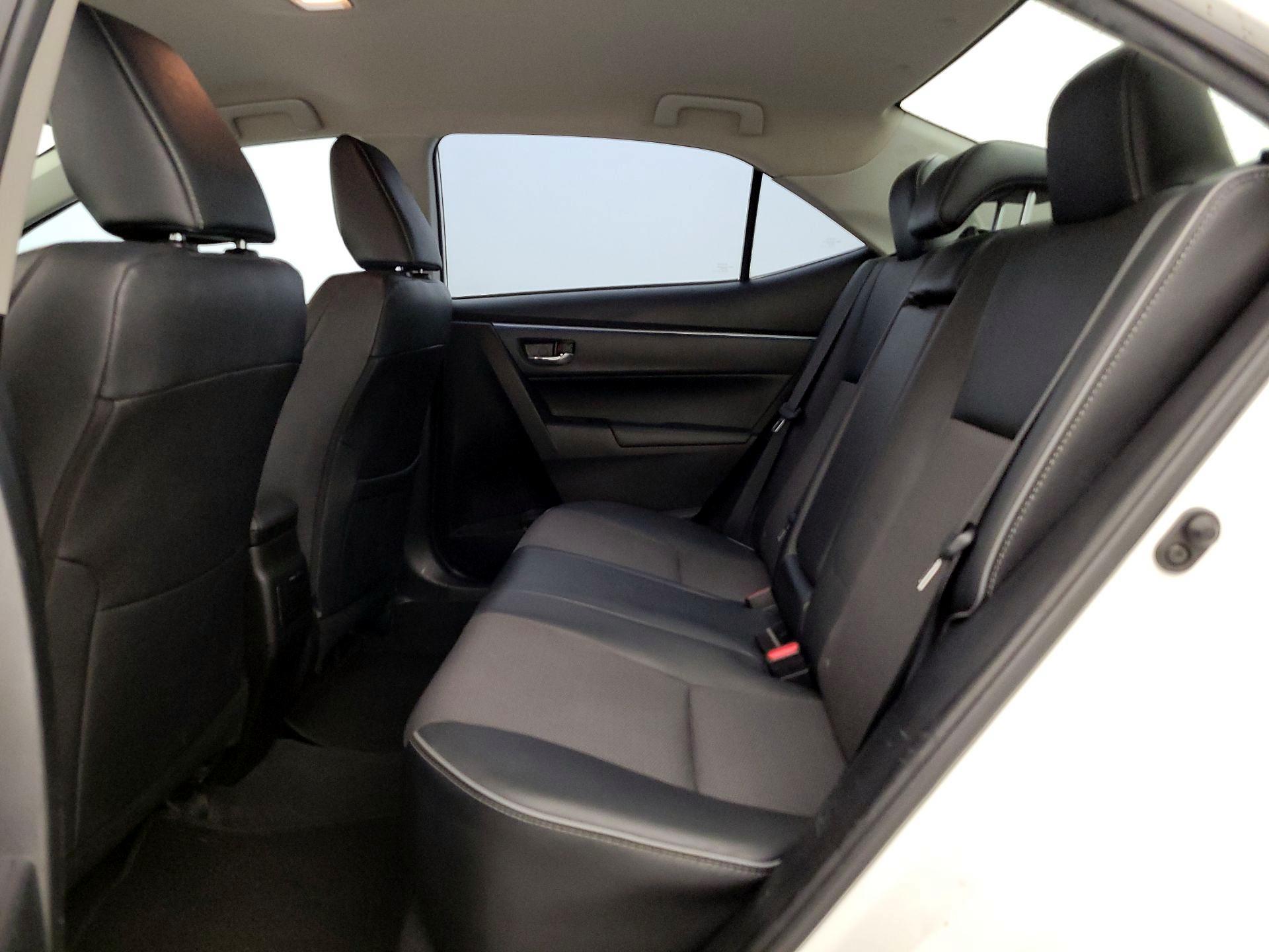 Thumbnail: 2015 Toyota Corolla - 19