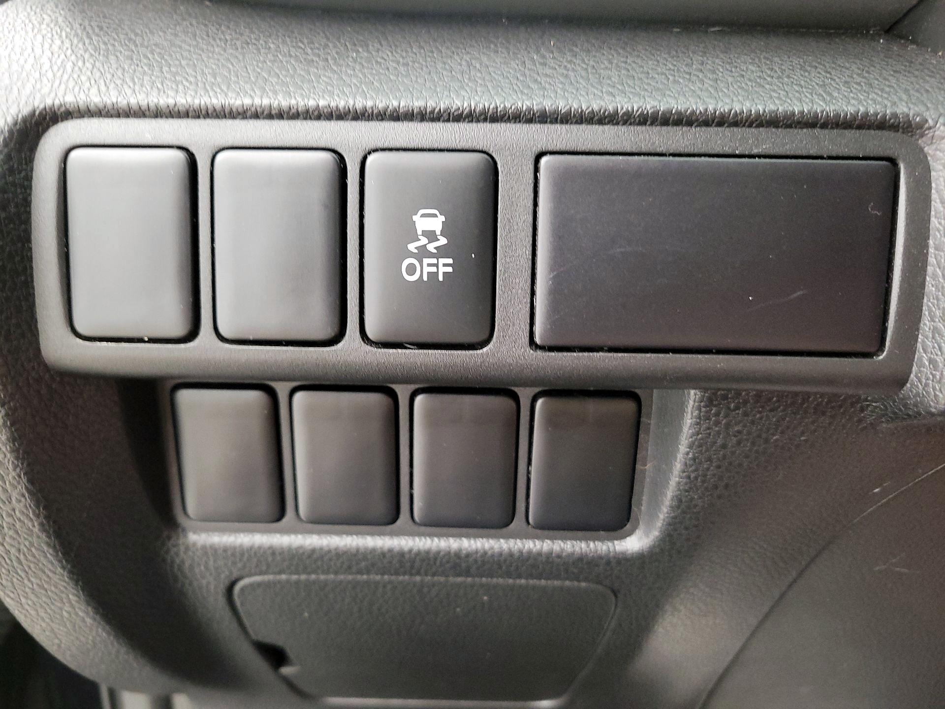 Thumbnail: 2019 Mitsubishi Eclipse Cross - 13
