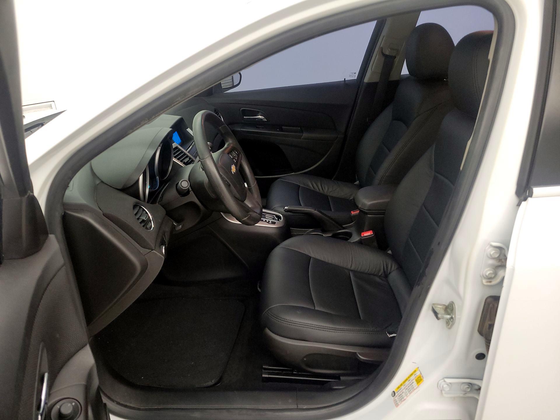 Thumbnail: 2015 Chevrolet Cruze - 11