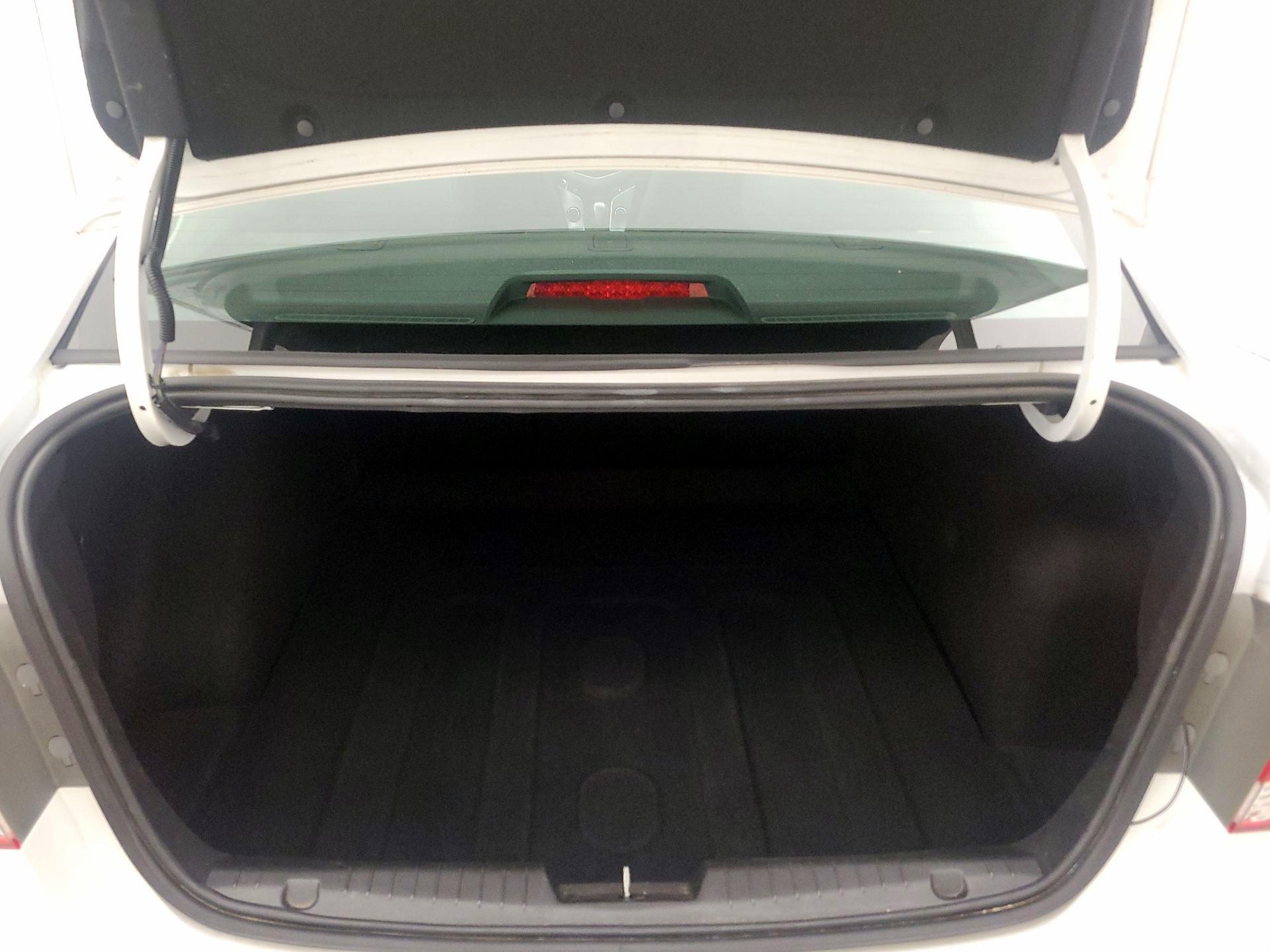 Thumbnail: 2015 Chevrolet Cruze - 19