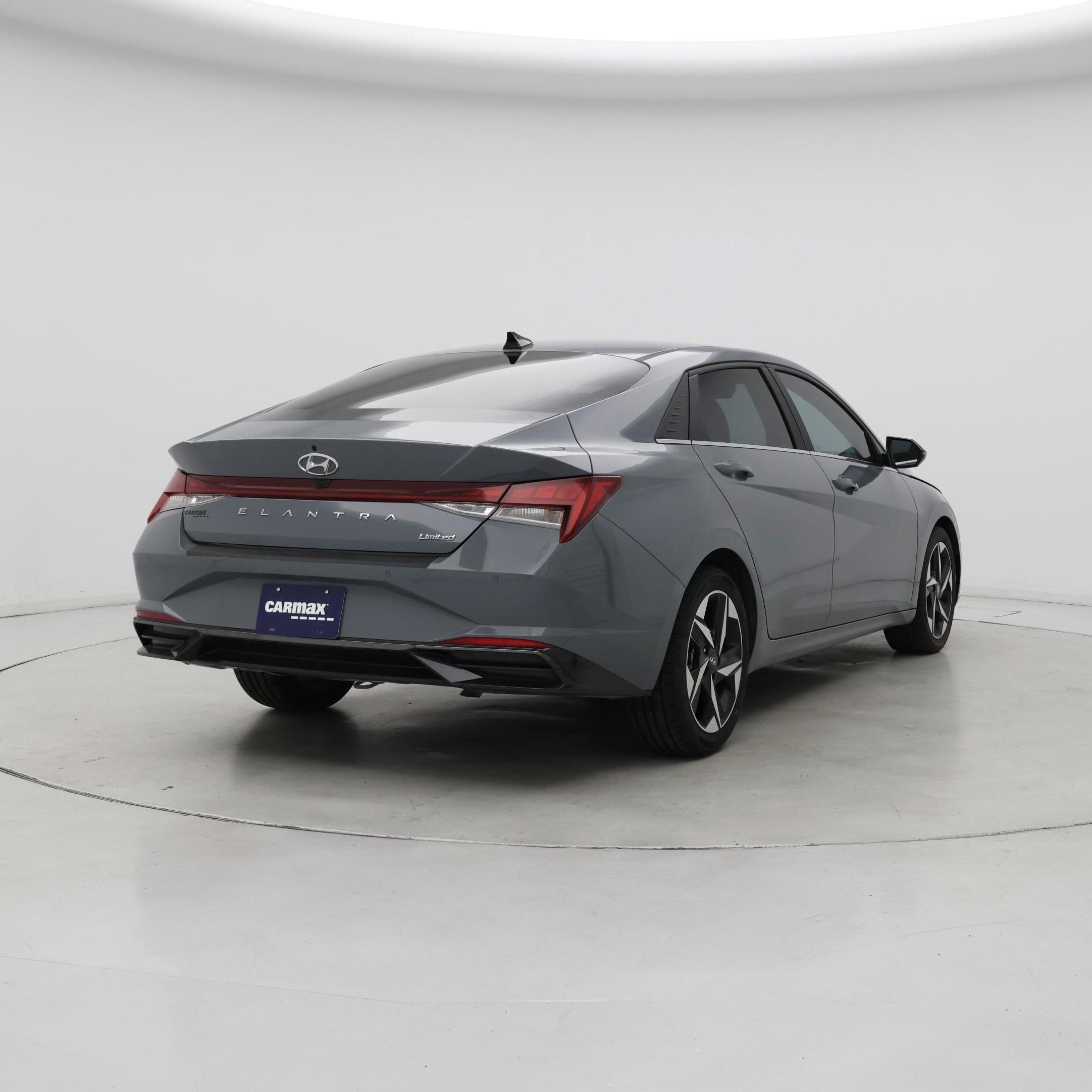 Thumbnail: 2023 Hyundai Elantra - 8