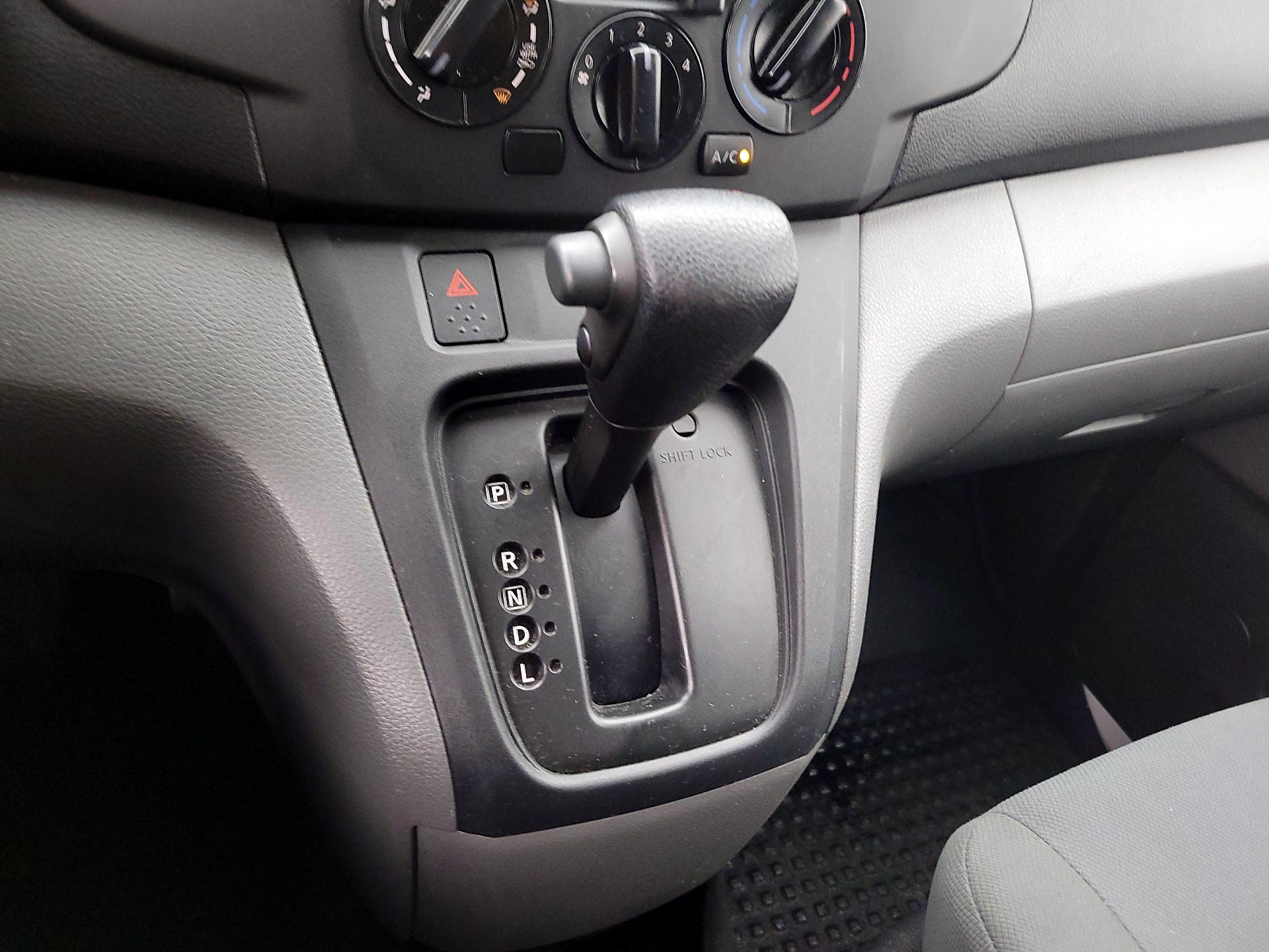 Thumbnail: 2020 Nissan NV200 - 17