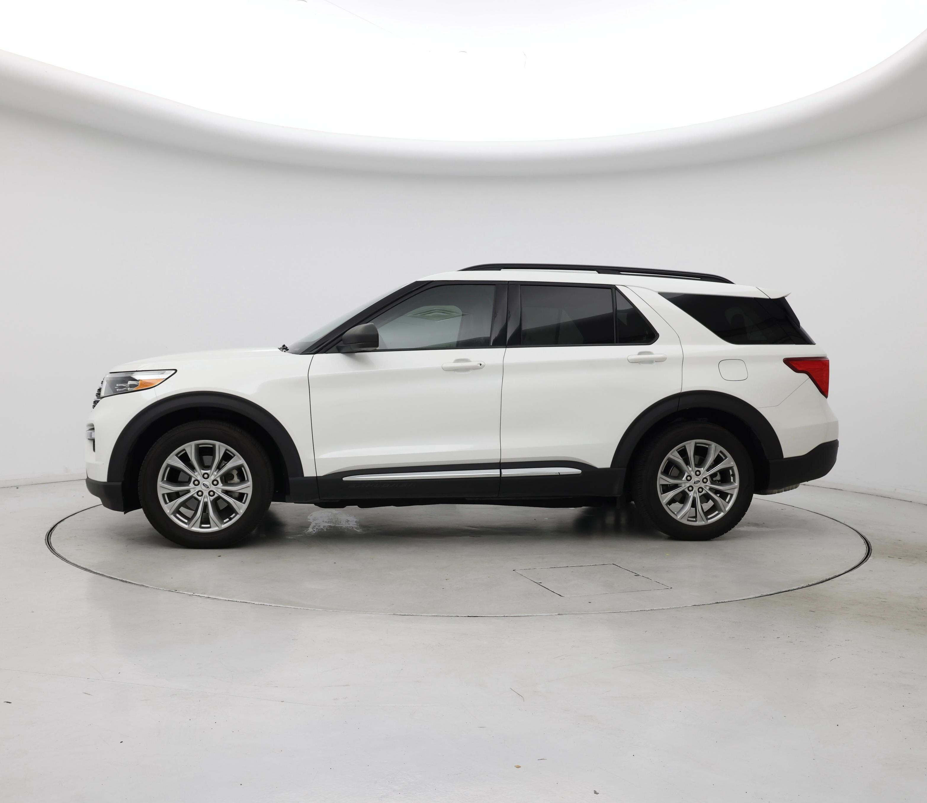 Thumbnail: 2020 Ford Explorer - 3
