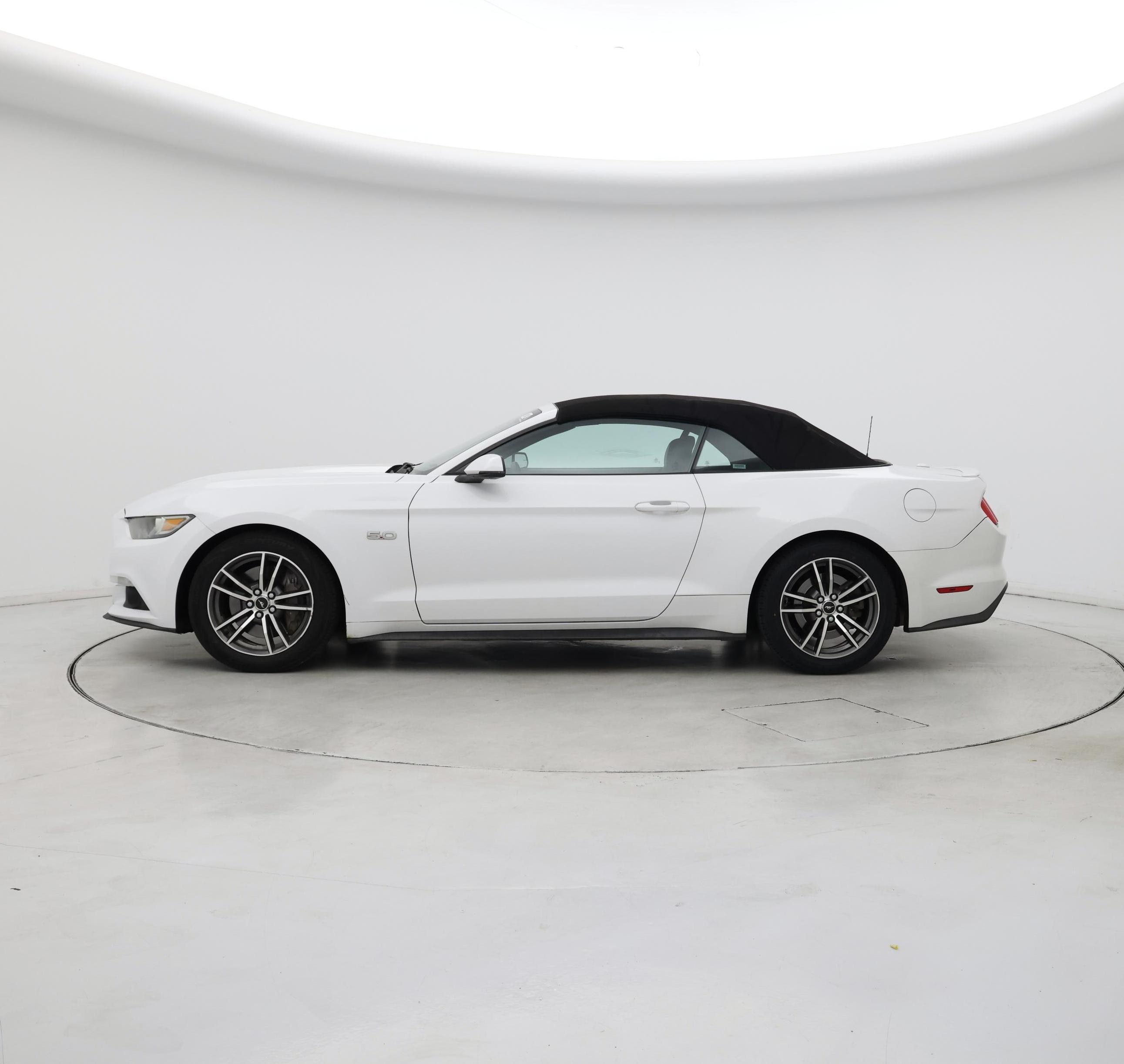 Thumbnail: 2017 Ford Mustang - 3