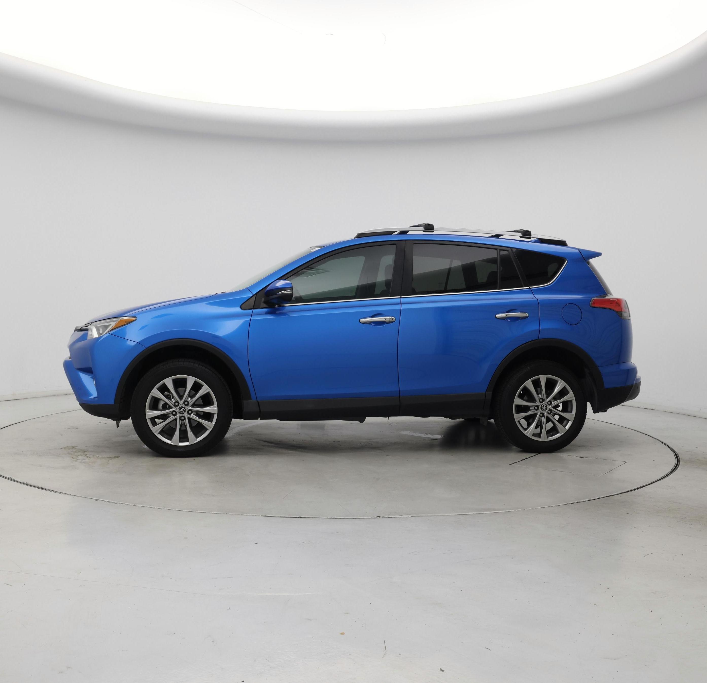 Thumbnail: 2017 Toyota RAV4 - 3